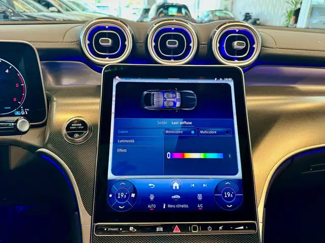 Mercedes-Benz GLC view 11