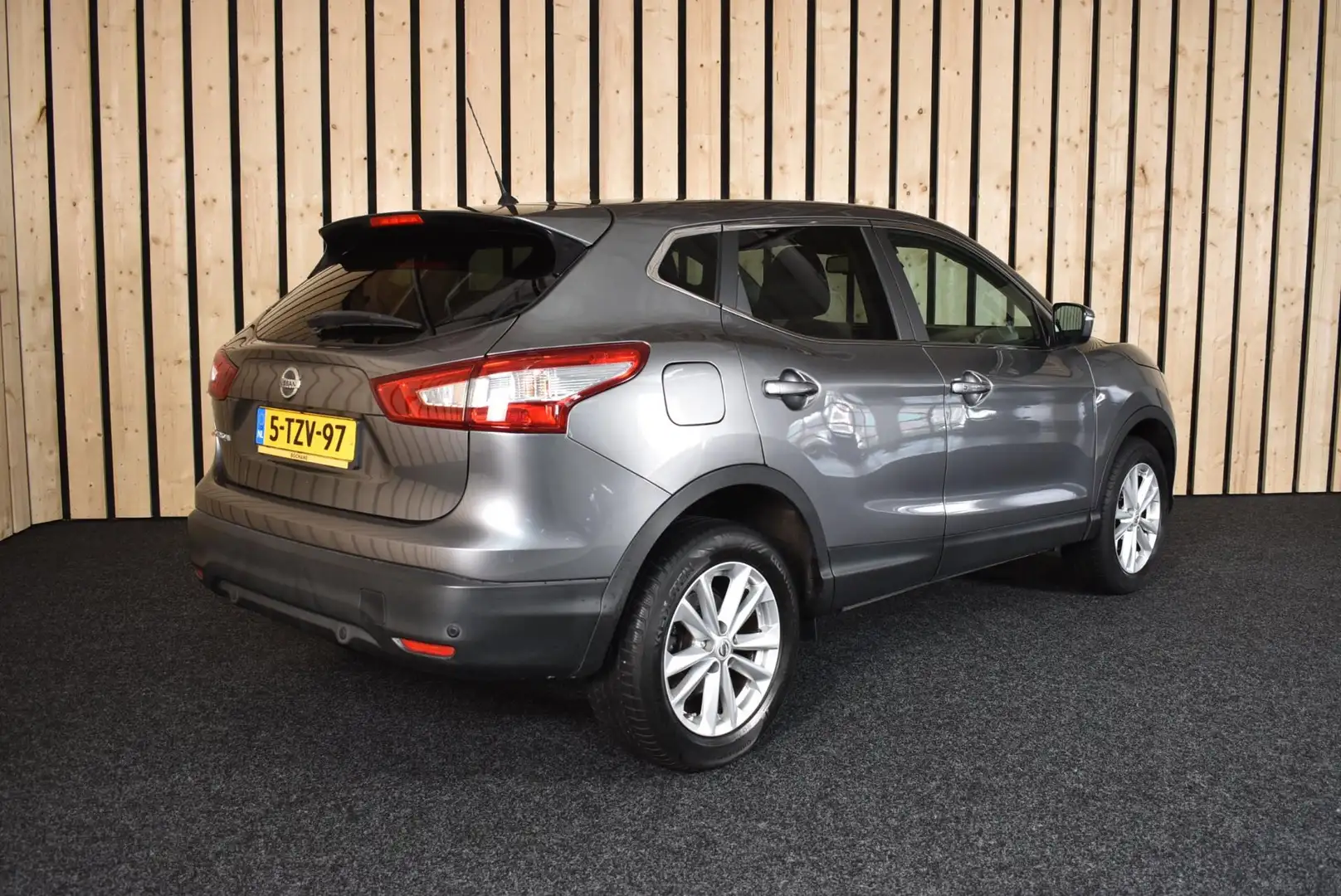 Nissan Qashqai 1.2 Connect Edition Navi Camera Cruise Clima PDC N Szürke - 2