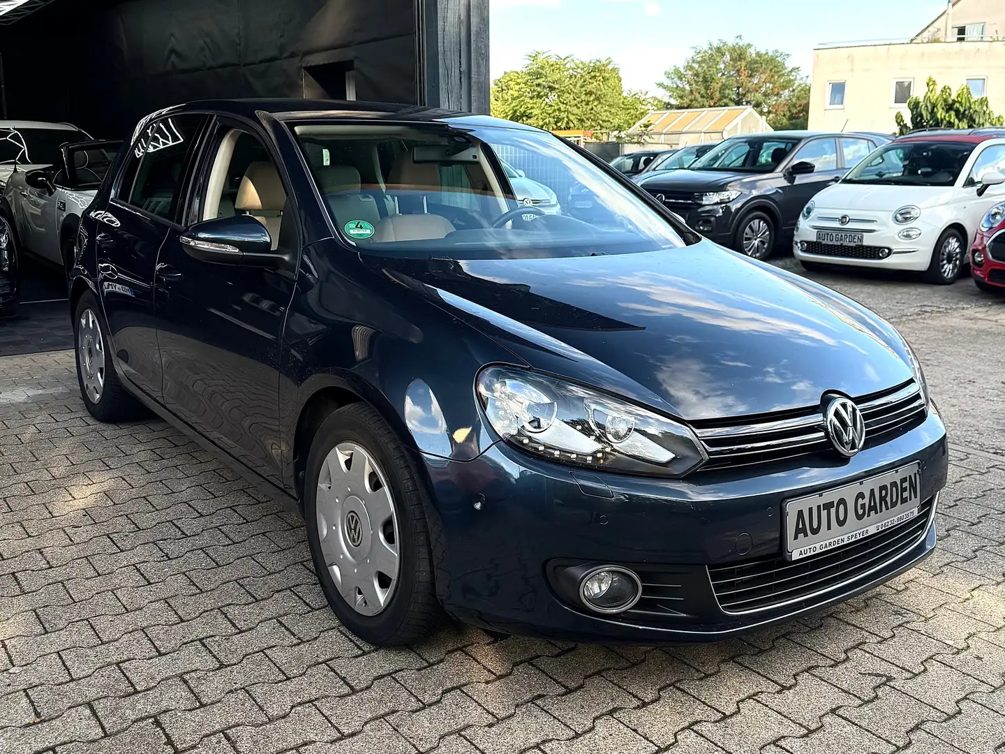 Volkswagen Golf Highline, TÜV, Inspektion Neu Blau - 1