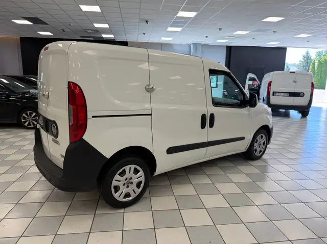 Fiat Doblo view 4