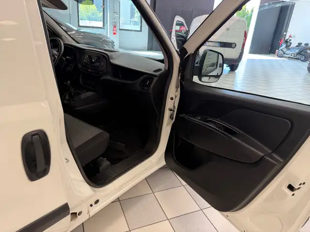 Fiat Doblo view 13
