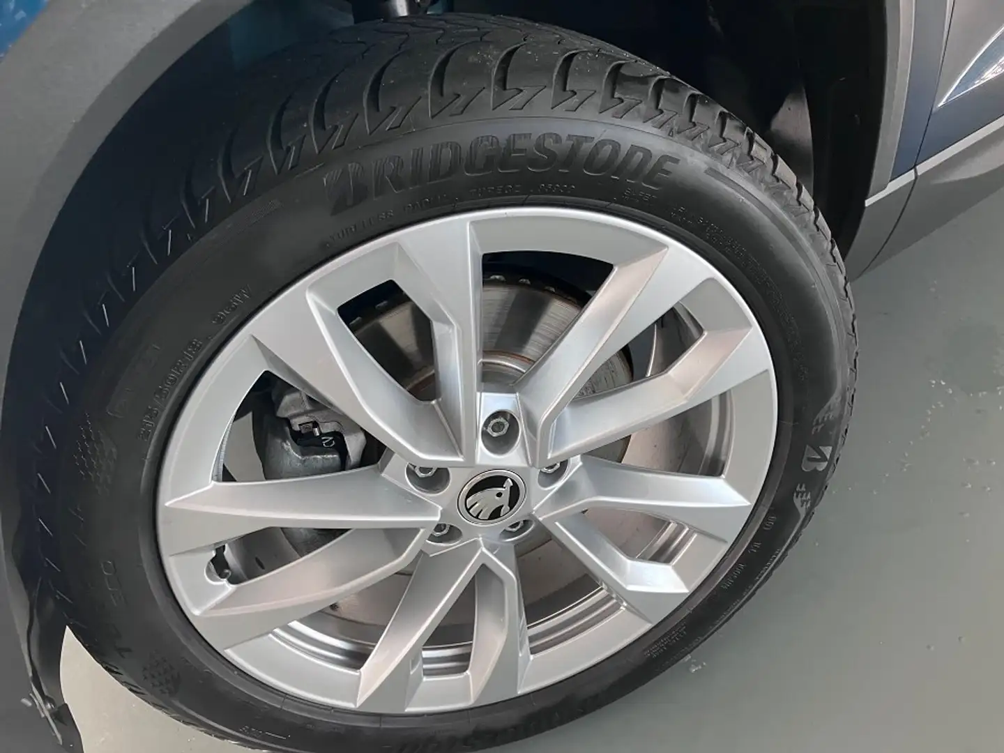 Skoda Karoq 1.5 TSI Tour Automatik - Schiebed./ Matrix-LED/ AH Bleu - 2