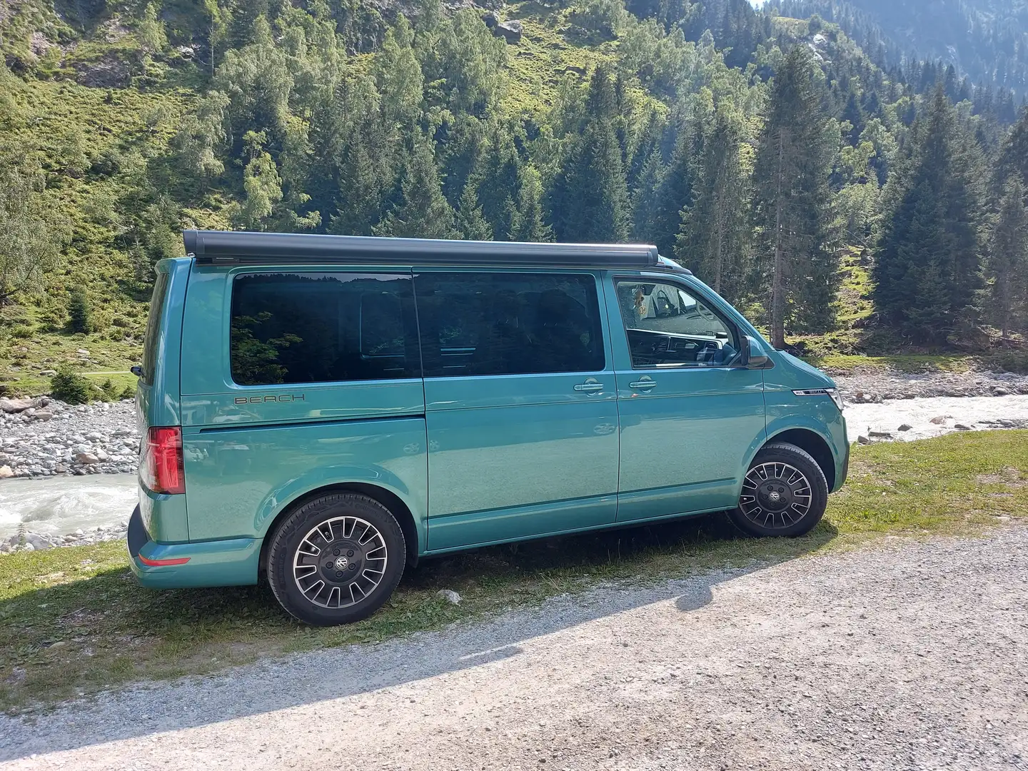 Volkswagen T6.1 California BEACH | 4 MOTION | GARANTIE bis 08/2026 | TOP Grün - 1