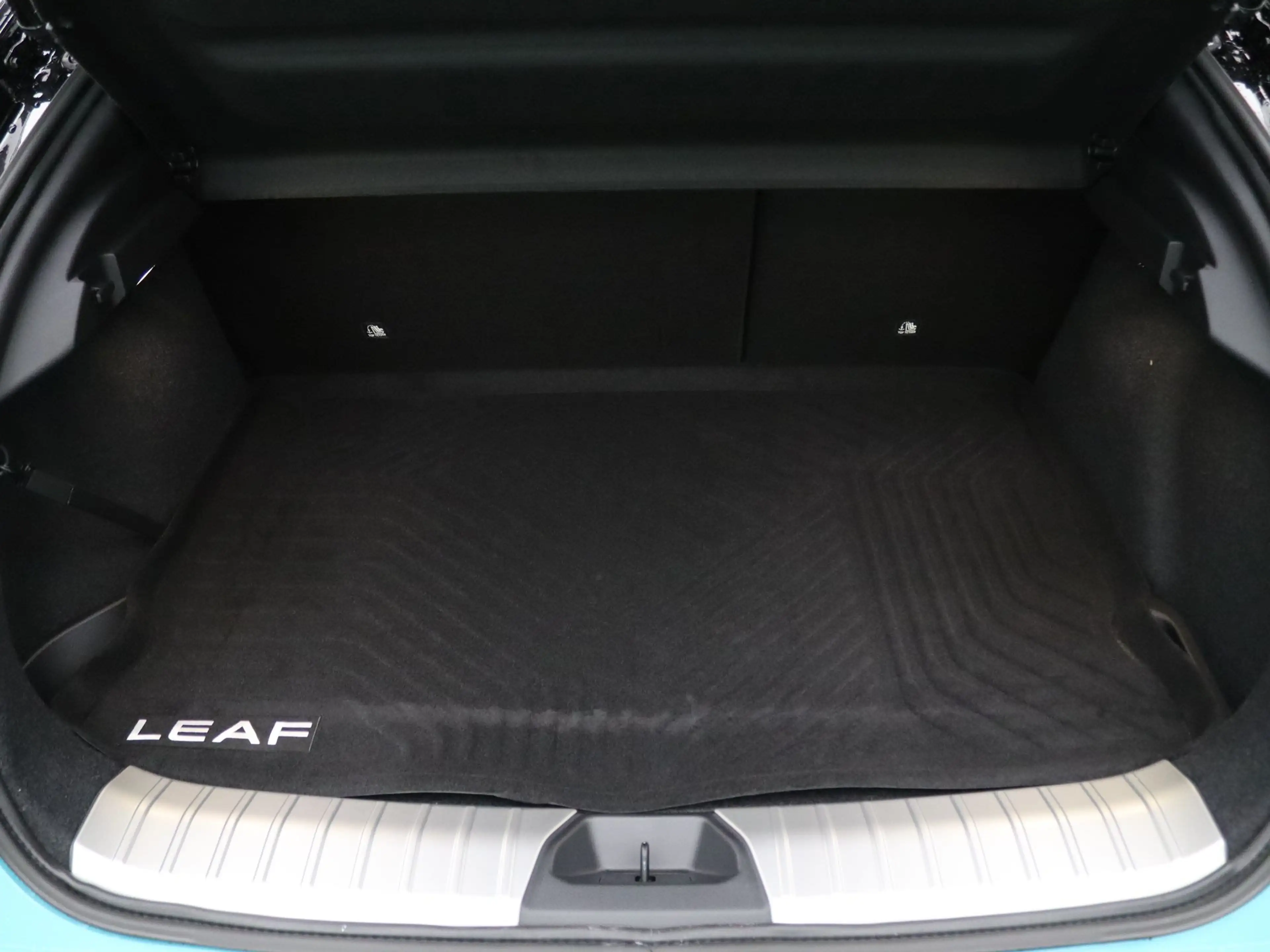 Nissan Leaf Evolve 75 kWh Apple Carplay/Android Auto | Climate — photo 30
