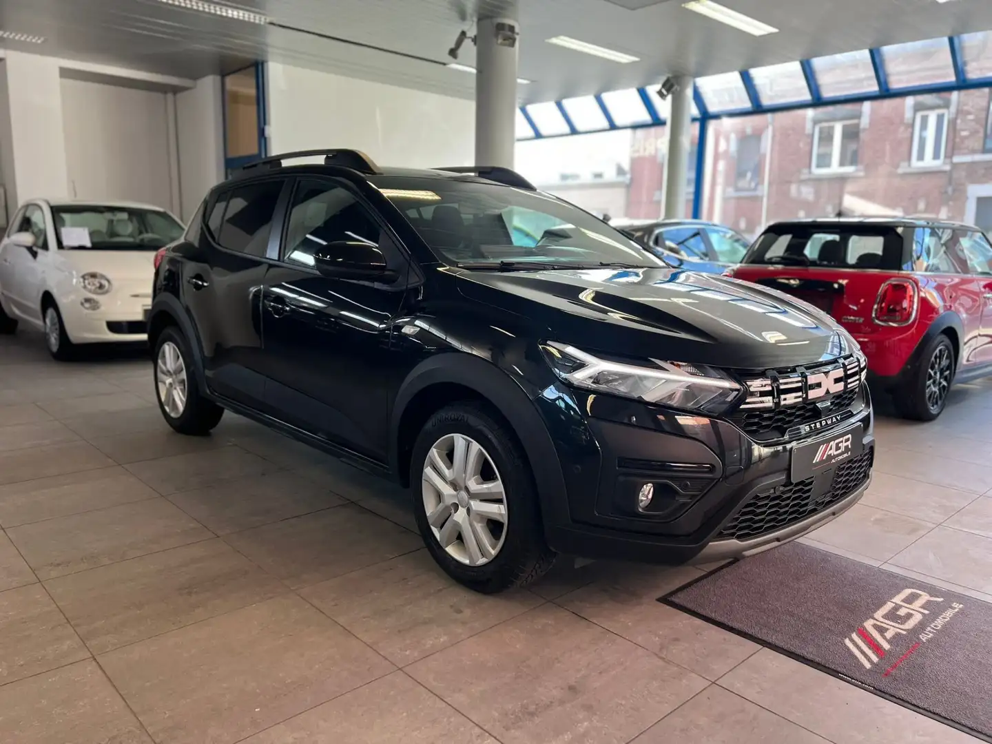 Dacia Sandero SANDERO STEPWAY AUTOMATIQUE Noir - 1