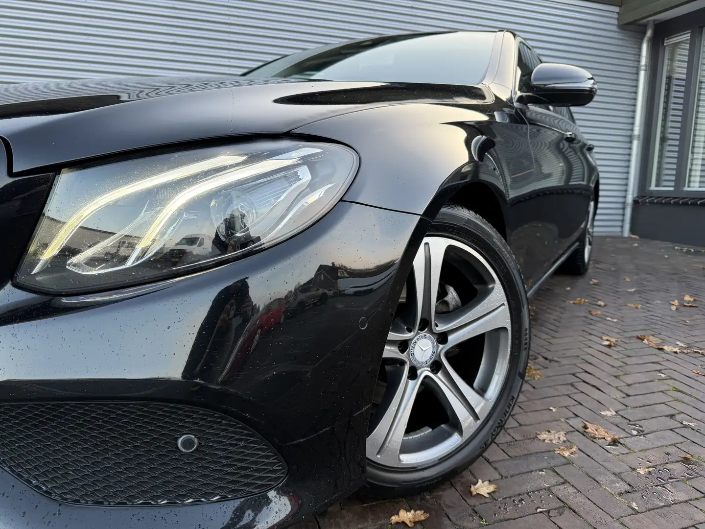 Mercedes-Benz E 220 d Prestige Zwart - 2