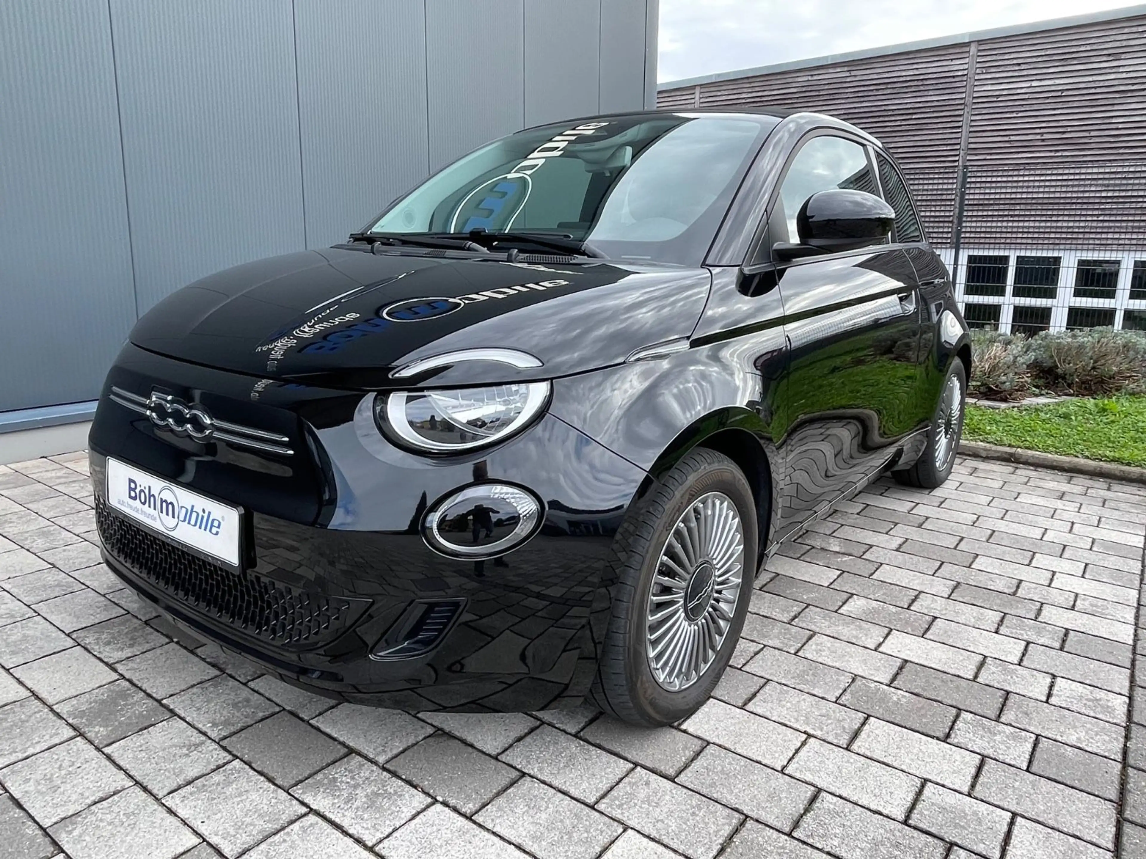 Fiat 500e Icon Cabrio/Navi/Keyless/Winter-Paket — photo 10