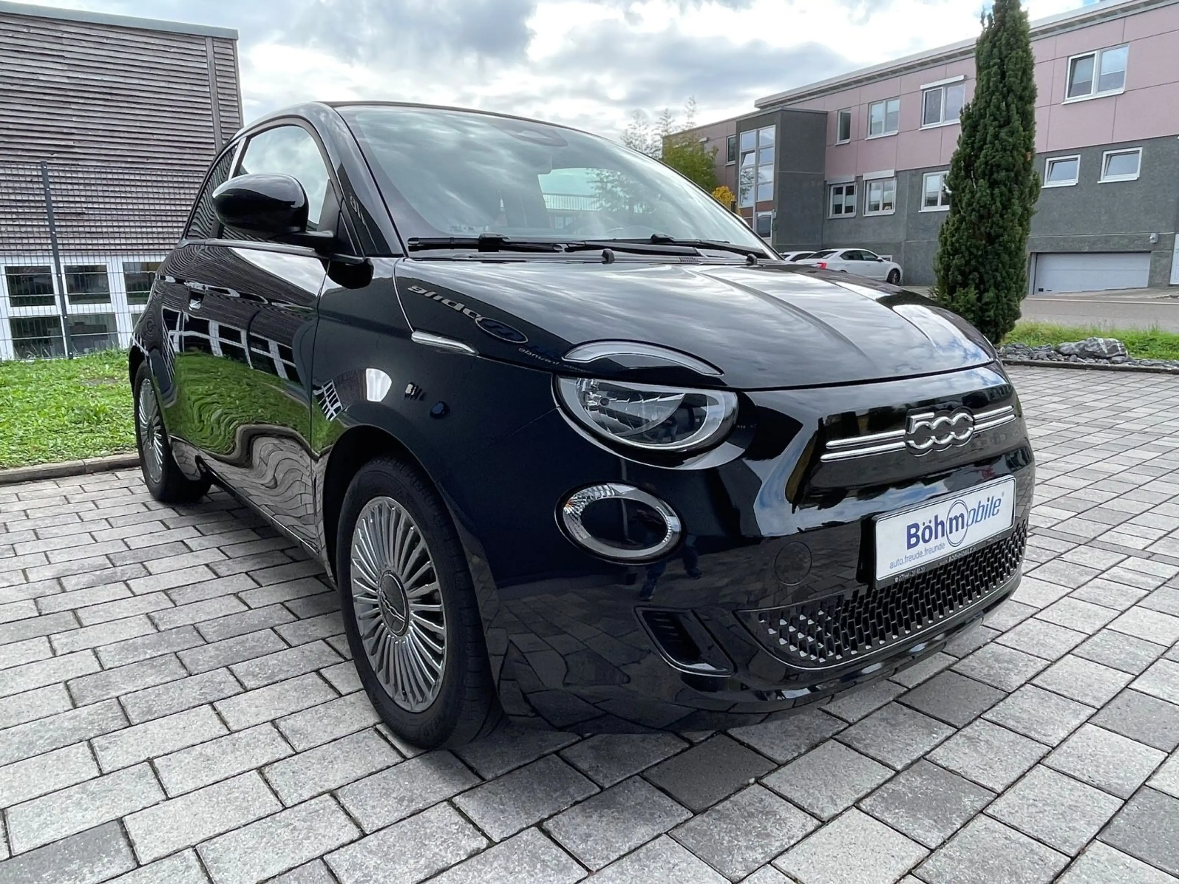 Fiat 500e Icon Cabrio/Navi/Keyless/Winter-Paket — photo 12