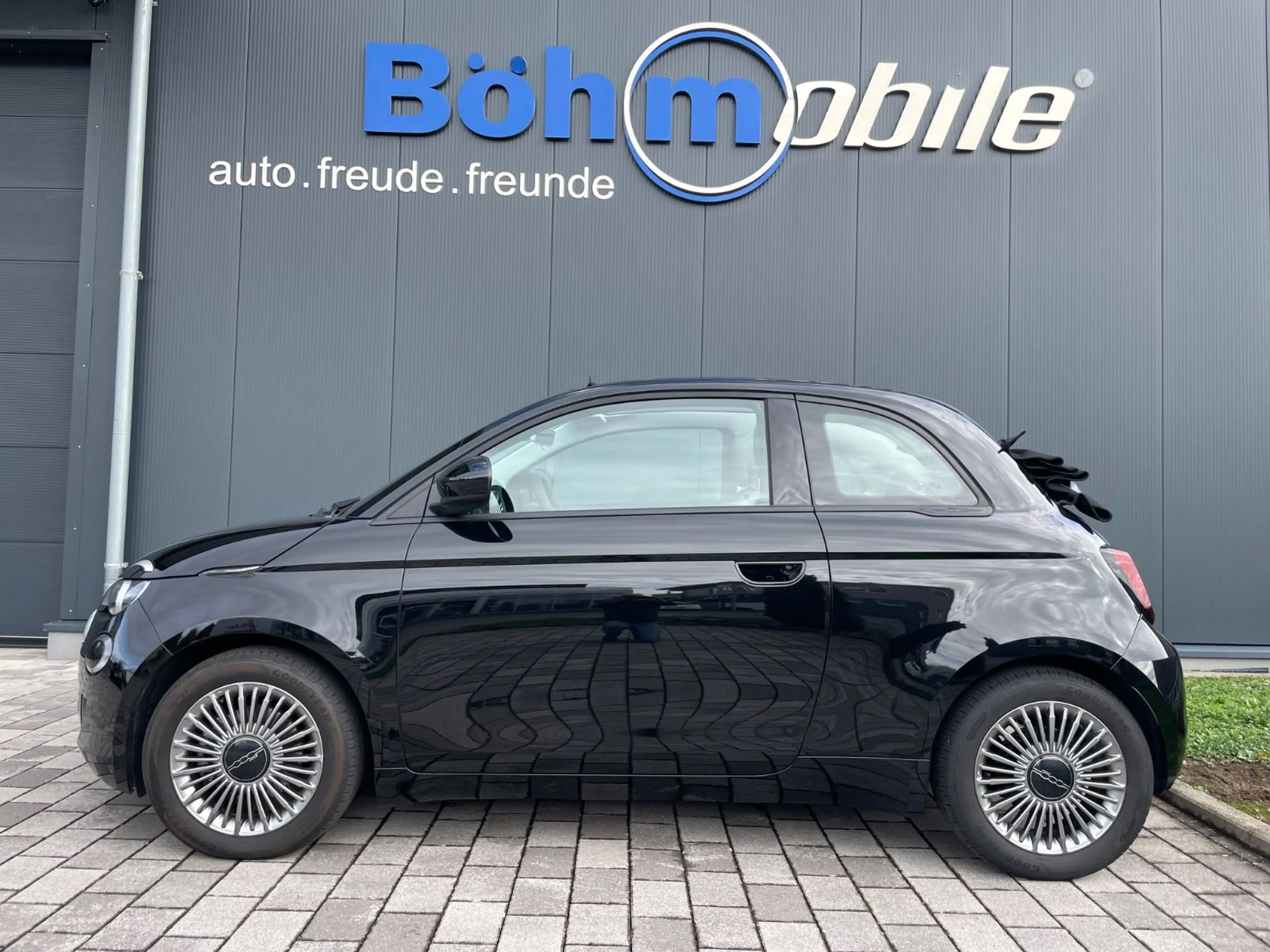 Fiat 500e Icon Cabrio/Navi/Keyless/Winter-Paket