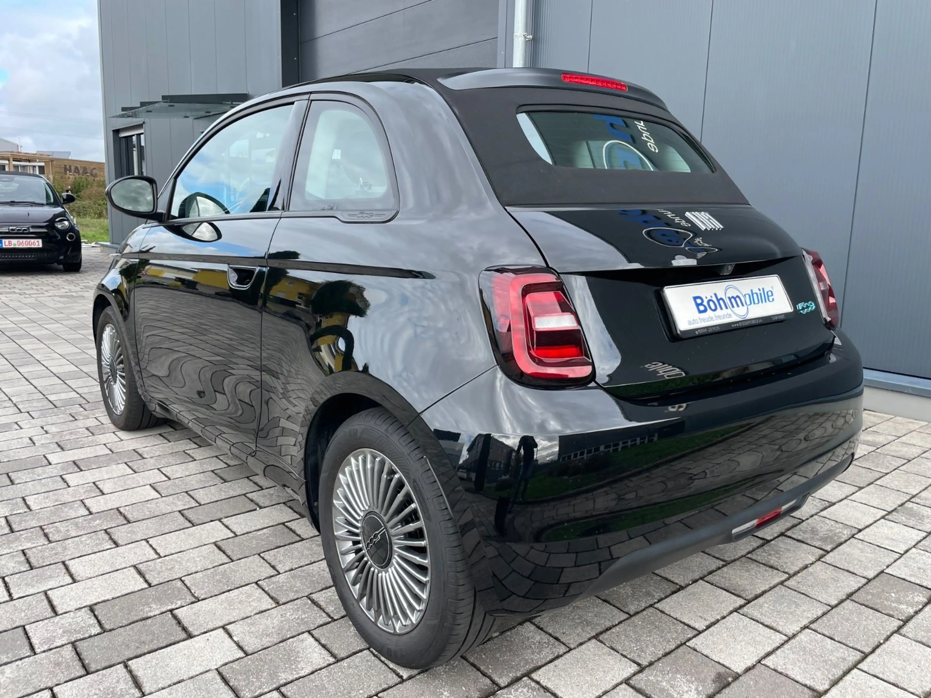 Fiat 500e Icon Cabrio/Navi/Keyless/Winter-Paket — photo 13