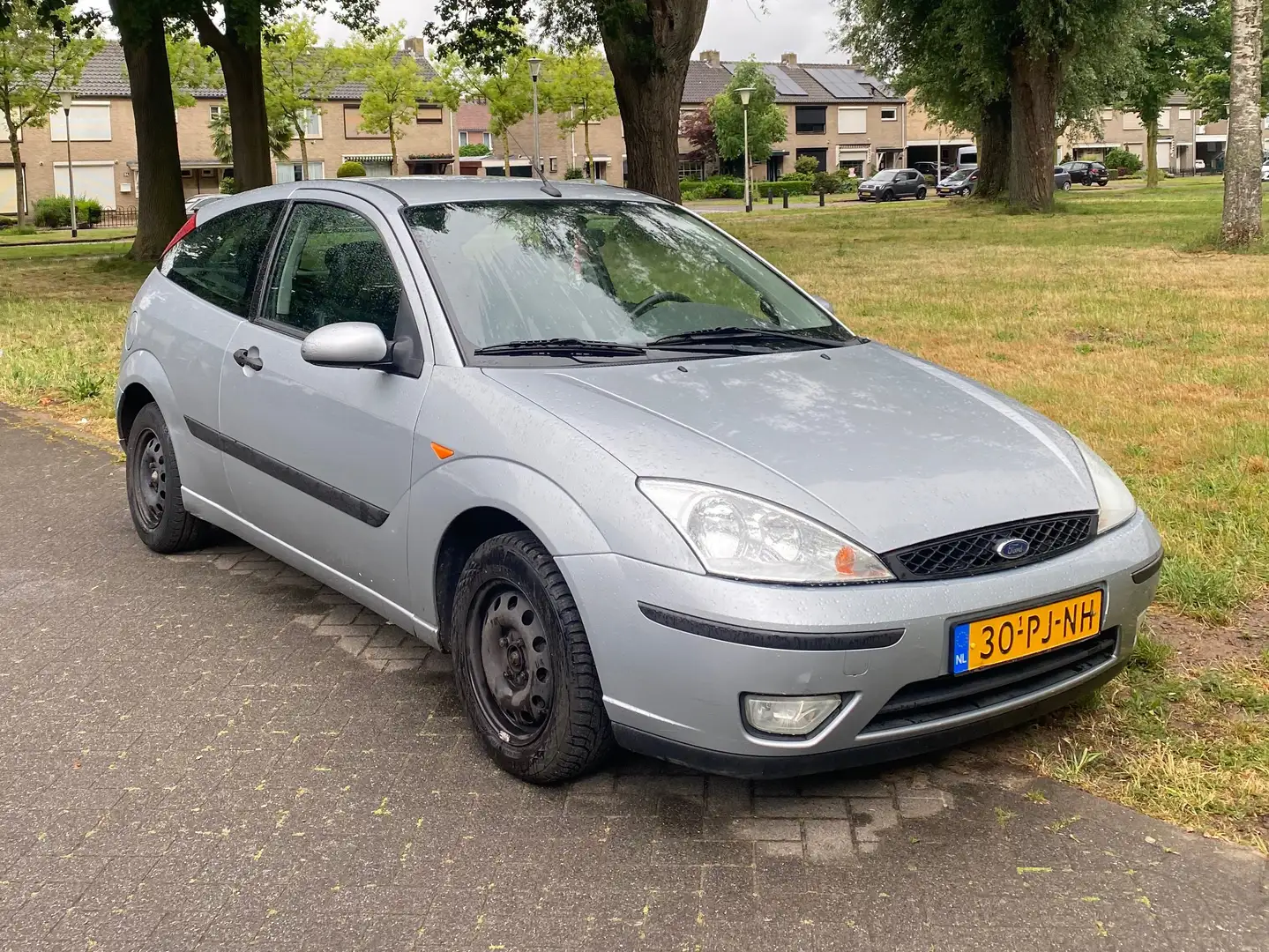 Ford Focus Focus 1.6-16V Futura Blauw - 1