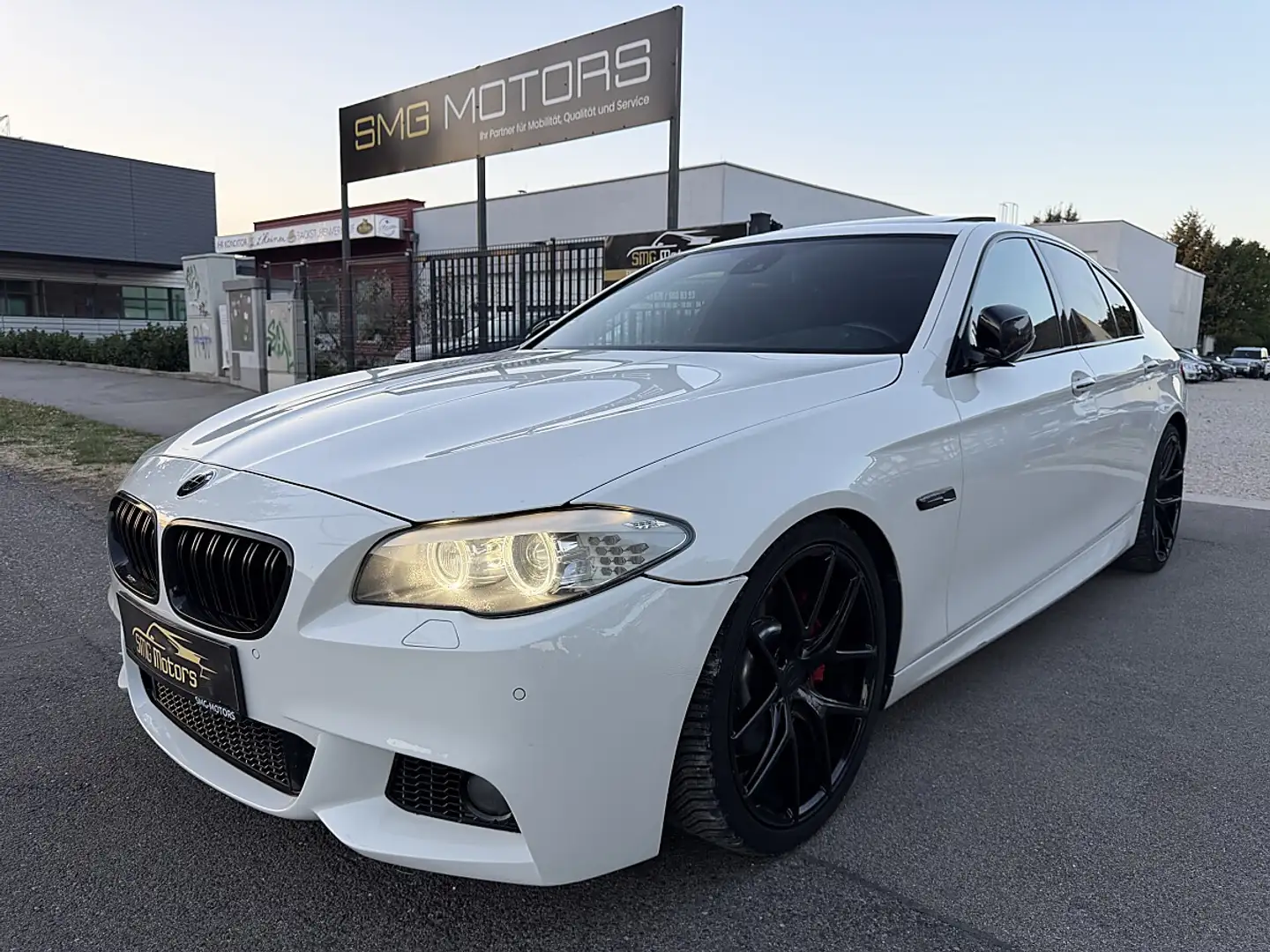 BMW 525 d M-PAKET AB WERK/SCHIEBEDACH/HEAD UP DISPLAY/R... Weiß - 1