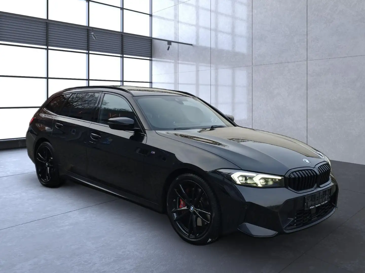 BMW 320 d xDrive M Sport Touring*AHK*ACC*KeylessE* Noir - 1