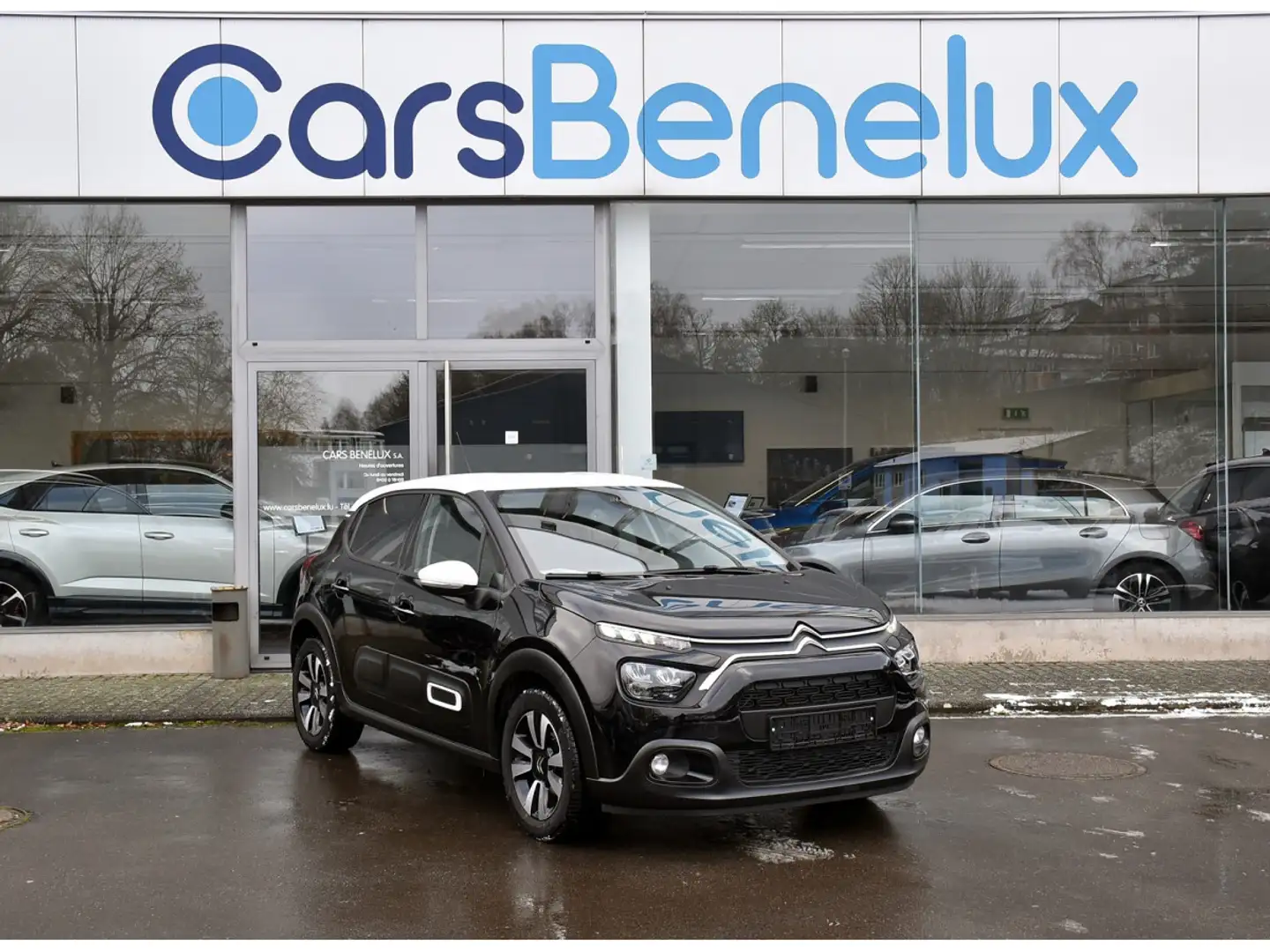 Citroen C3 1.2 PureTech Max 110 GPS LANE CAM KEYLESS 1°MAIN Schwarz - 1