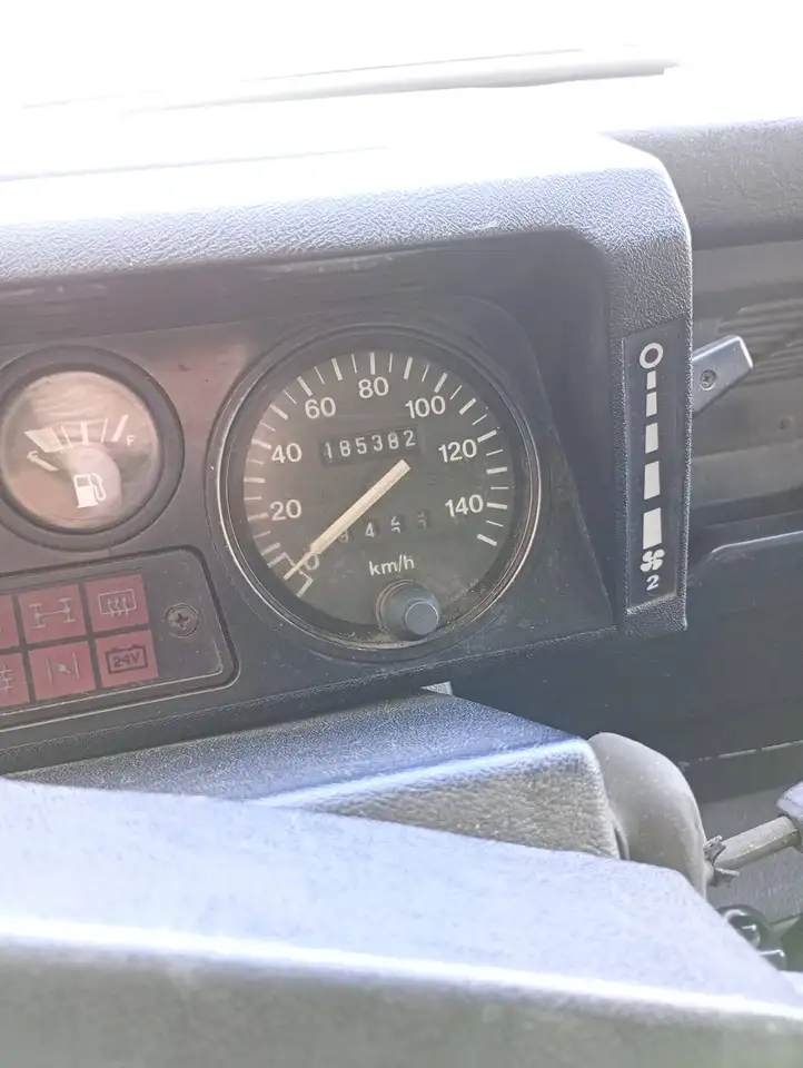 Land Rover Defender 90 2.5 td County SW, foto 5