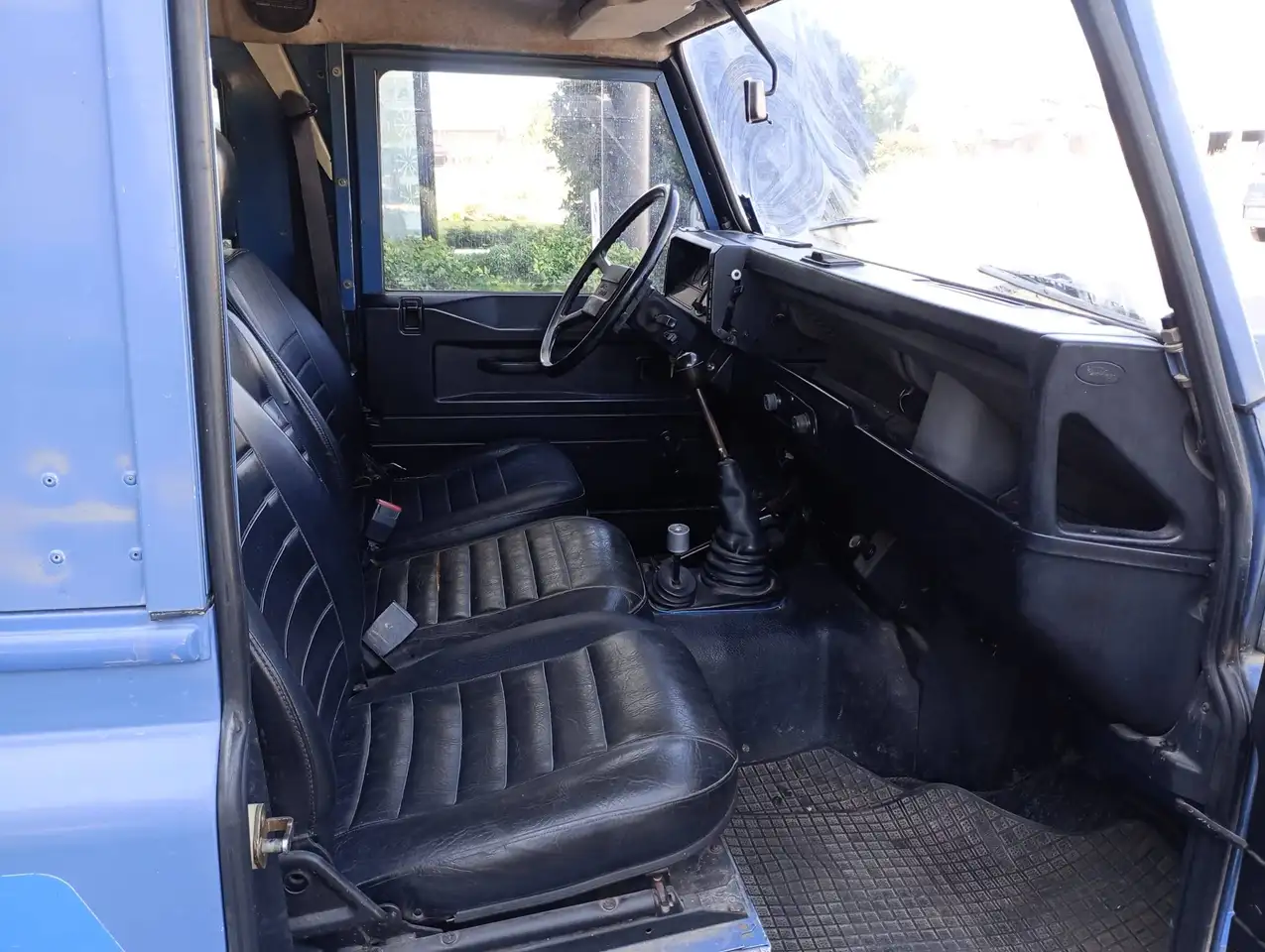 Land Rover Defender 90 2.5 td County SW, foto 6