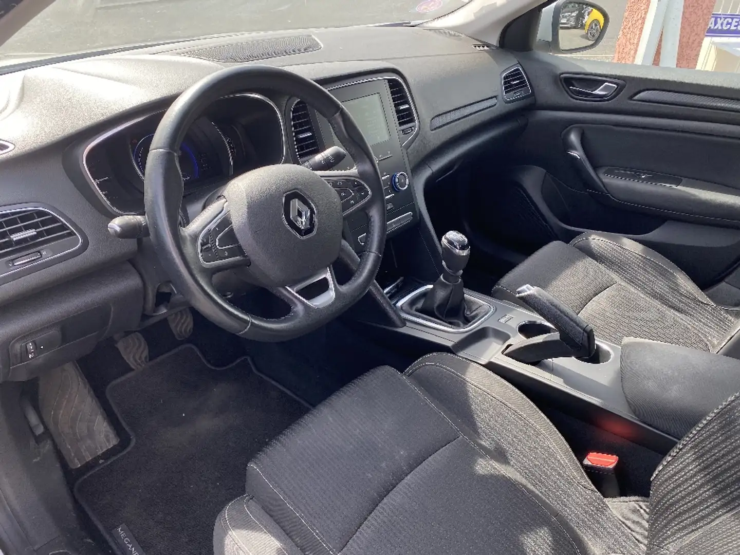 Renault Megane Estate 1.3 TCe 140 Business - 2