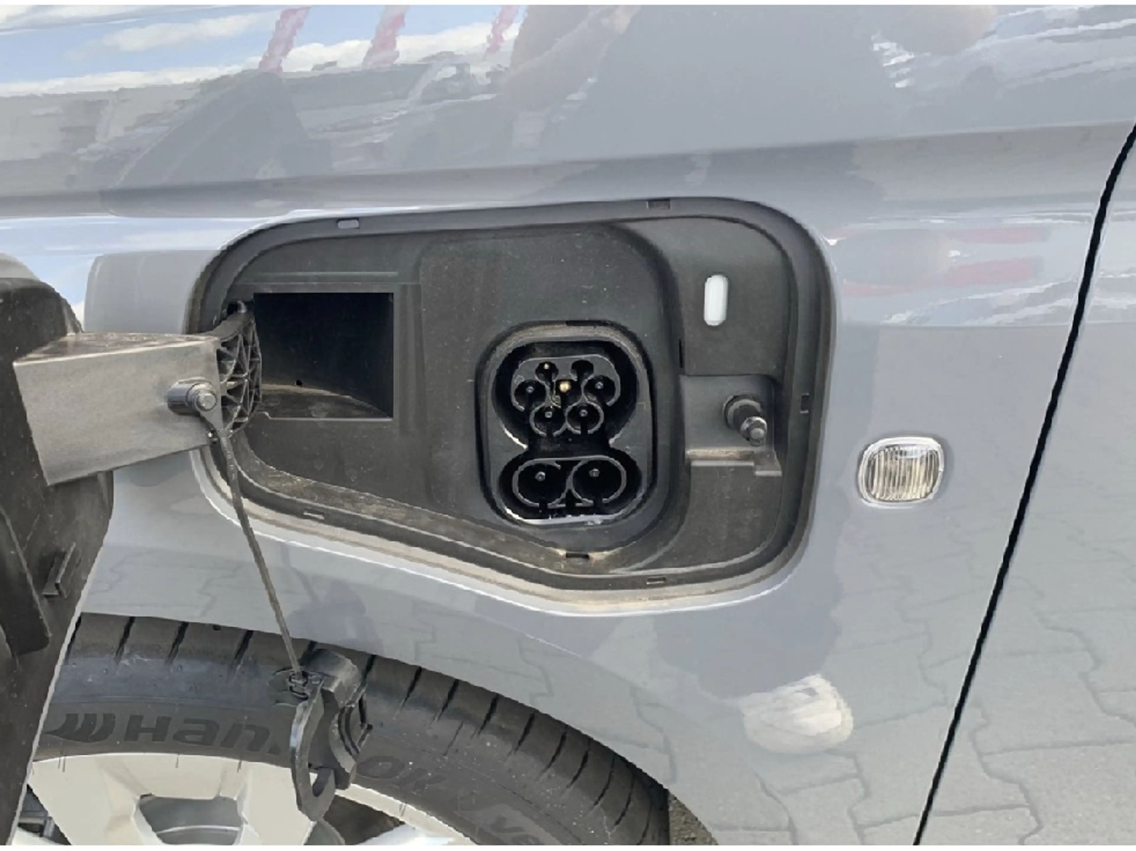 Ford Tourneo Connect 1.5 EcoBoost PHEV Grand Titanium — photo 4