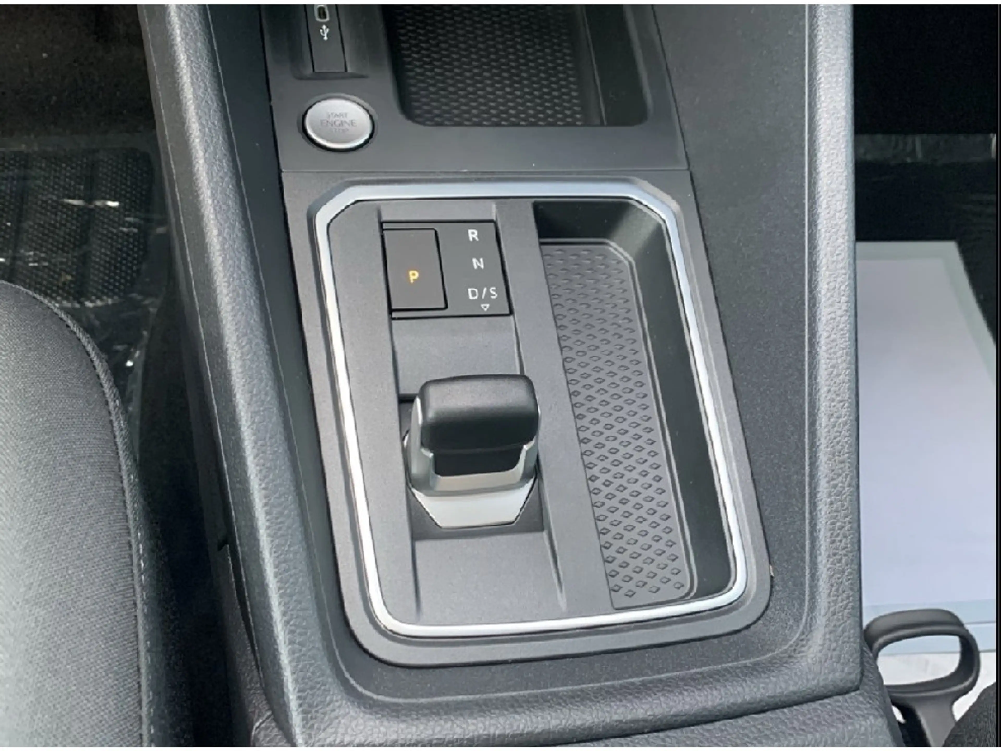 Ford Tourneo Connect 1.5 EcoBoost PHEV Grand Titanium — photo 8