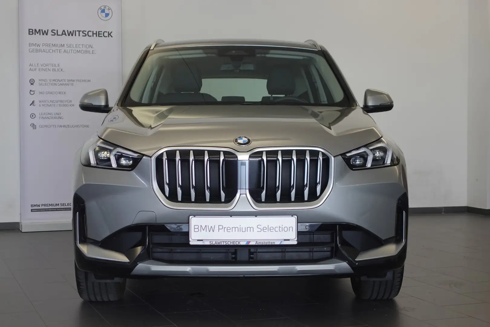 BMW X1 sDrive18d U11 Silber - 2