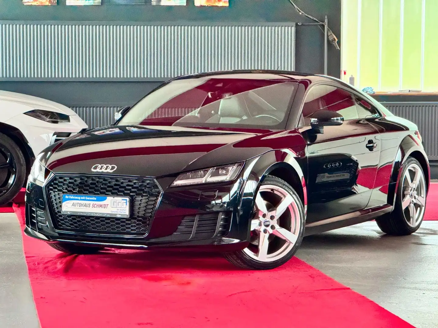 Audi TT Coupe 2.0 TFSI quattro LED Raute Navi STronic Schwarz - 1