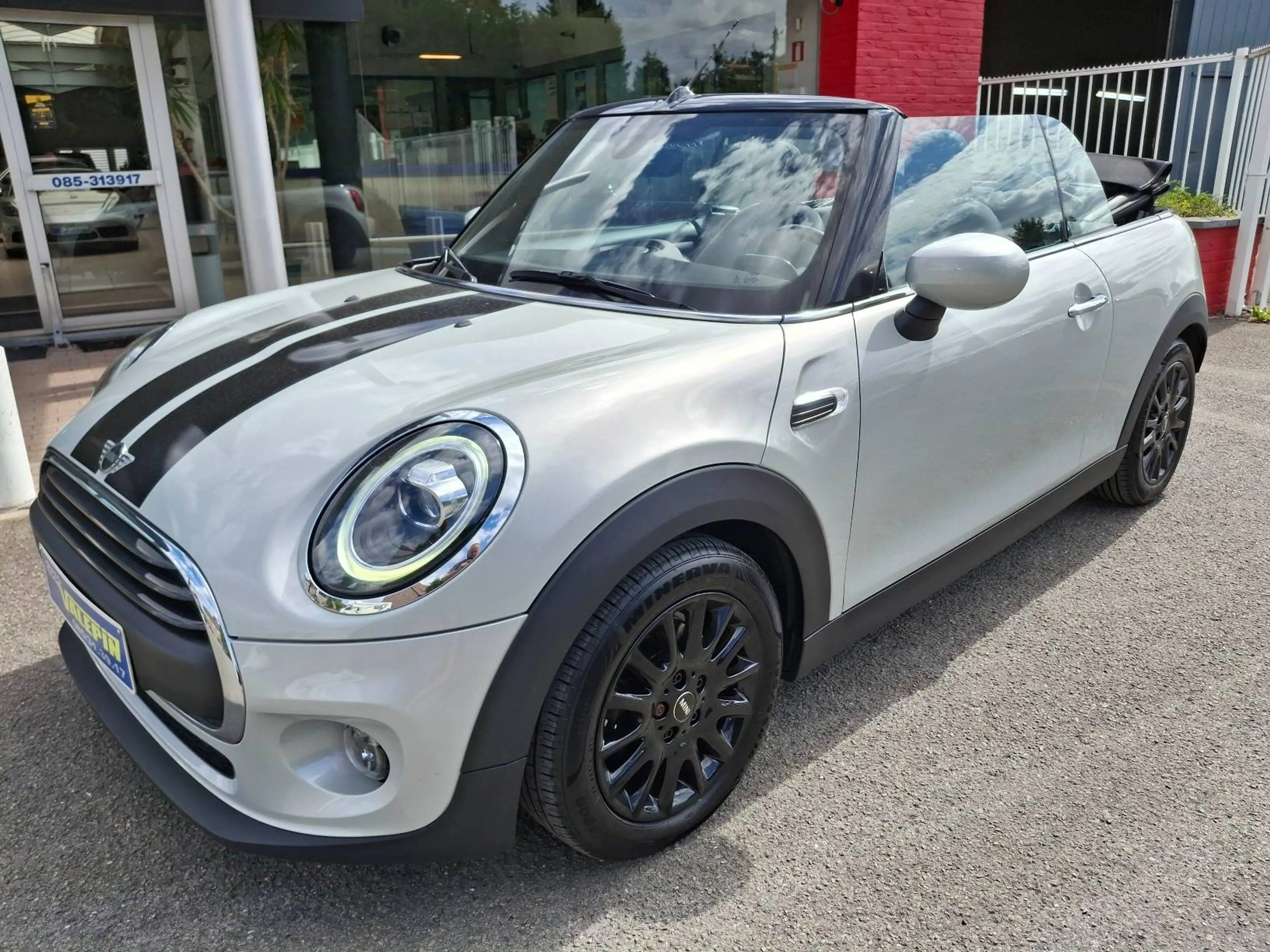 MINI One Cabrio Mini Cabriolet 1.5 One 102cv GPS/BT/PH AUT/JA/SIEGES CHAUFF... — photo 6