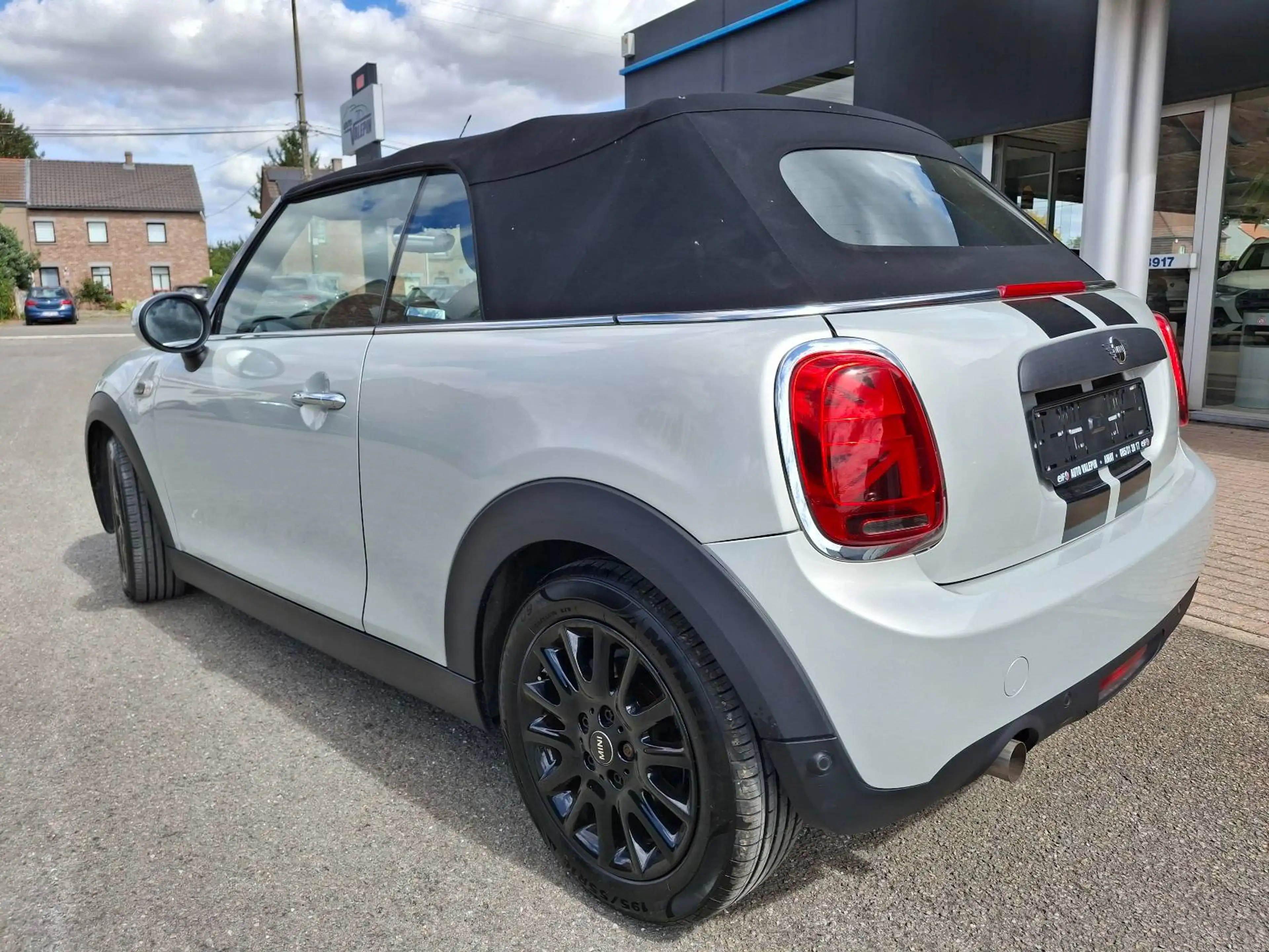 MINI One Cabrio Mini Cabriolet 1.5 One 102cv GPS/BT/PH AUT/JA/SIEGES CHAUFF... — photo 5