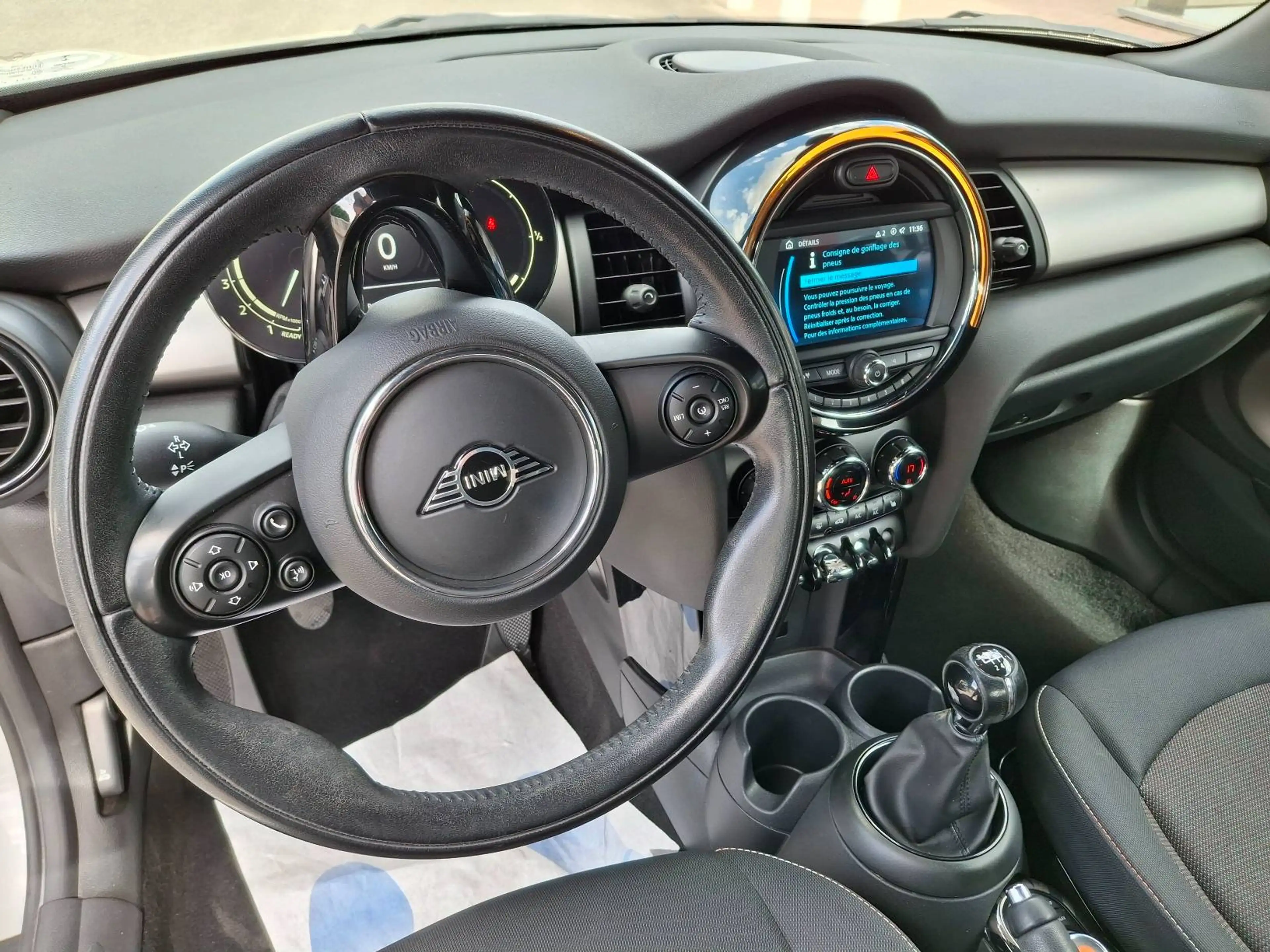 MINI One Cabrio Mini Cabriolet 1.5 One 102cv GPS/BT/PH AUT/JA/SIEGES CHAUFF... — photo 9