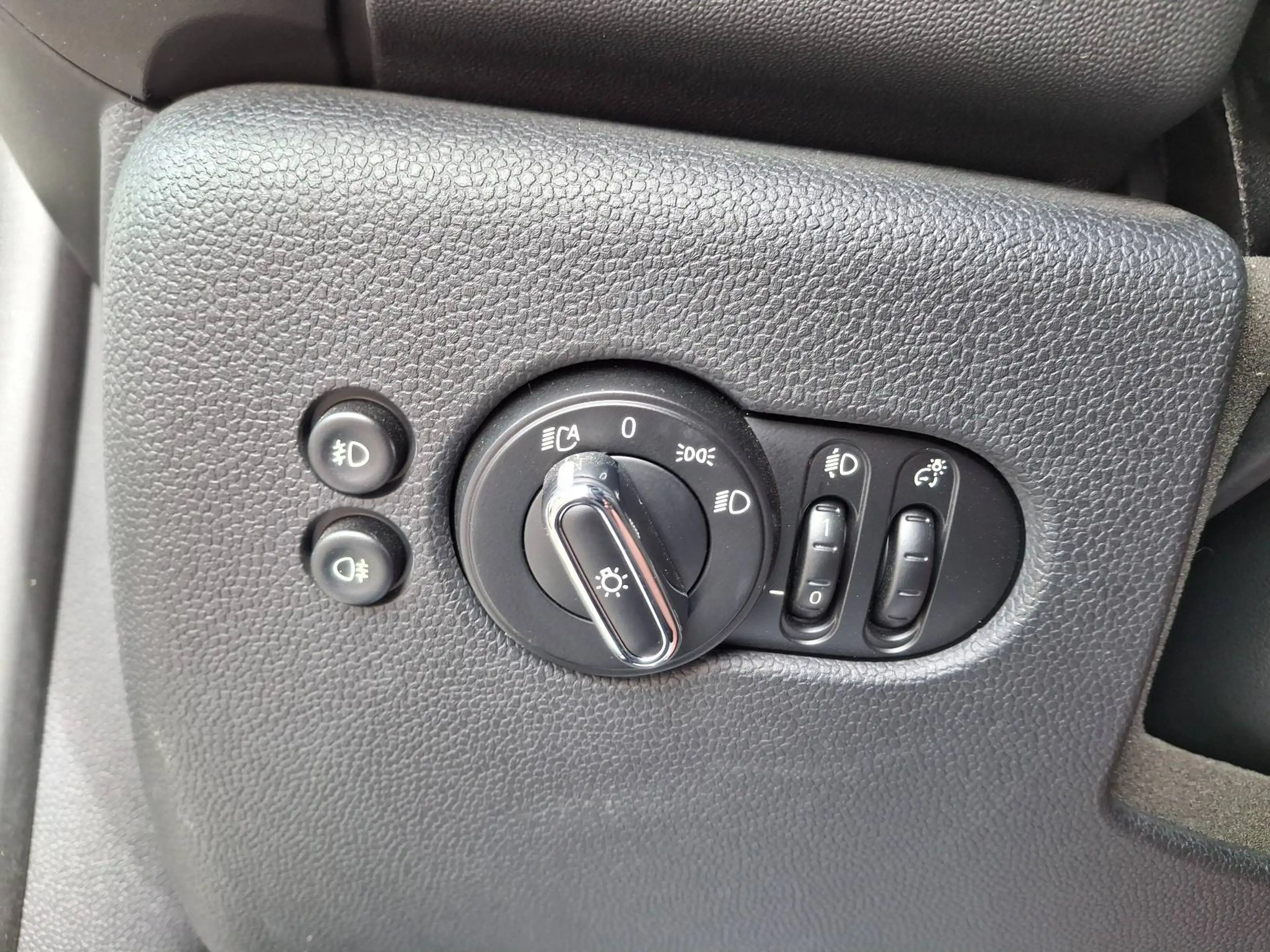 MINI One Cabrio Mini Cabriolet 1.5 One 102cv GPS/BT/PH AUT/JA/SIEGES CHAUFF... — photo 11