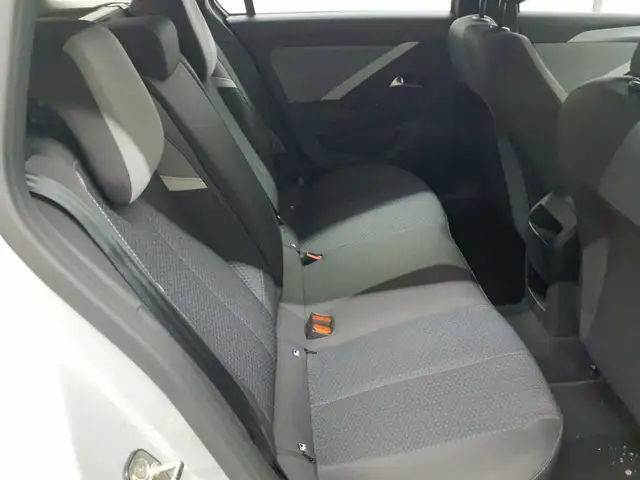 Opel Astra view 14