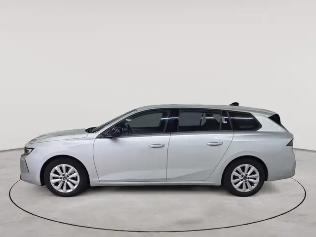 Opel Astra view 6