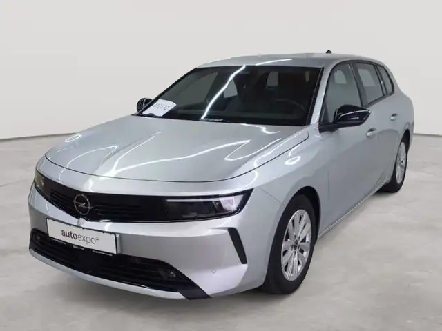 Opel Astra view 2