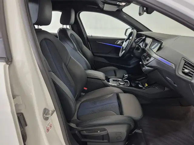 BMW 1 Series view 11