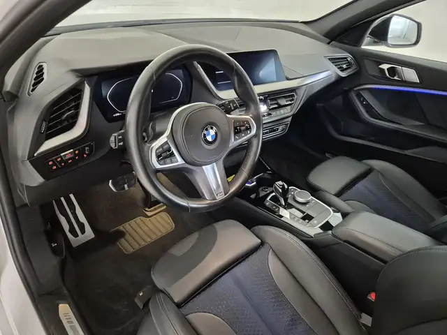 BMW 1 Series view 7