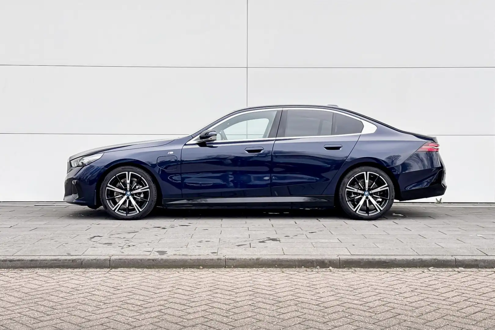 BMW 530 5 Serie Sedan 530e M-Sport | Innovation pack | Com Bleu - 2