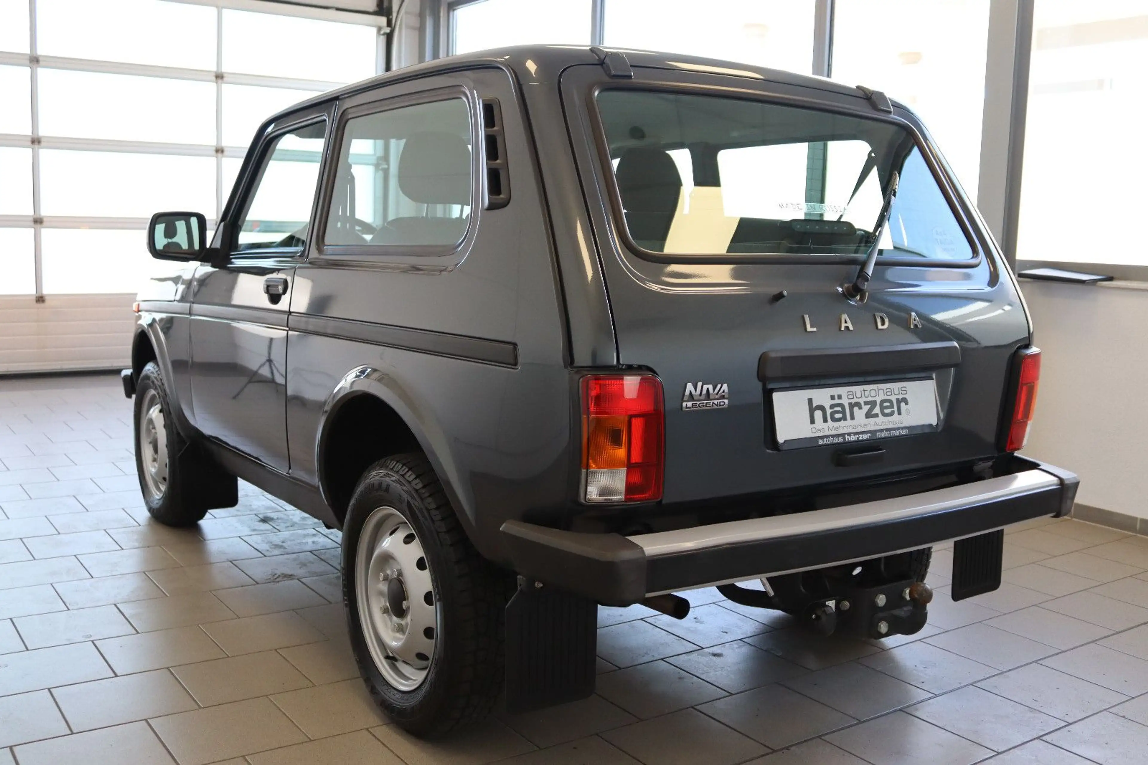 Lada Niva Legend 4x4 *AHK*el.Fensterheber*Radio* — photo 3