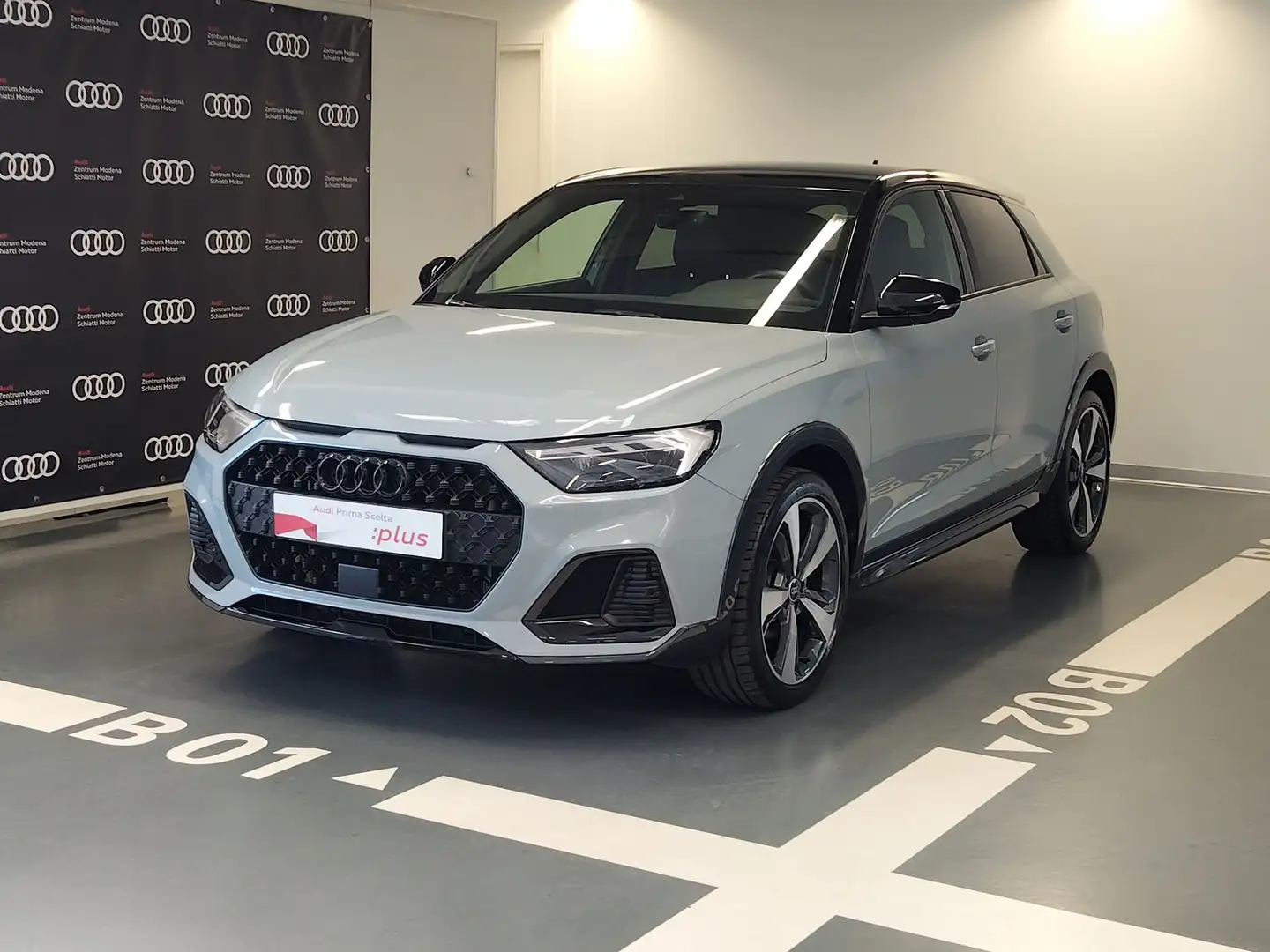 Audi A1 citycarver 30 TFSI S tronic Identity Contrast Grigio - 1