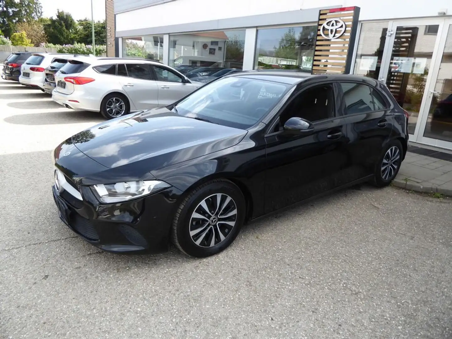 Mercedes-Benz A 200 d Aut. *NAVI*KAMERA* Schwarz - 2