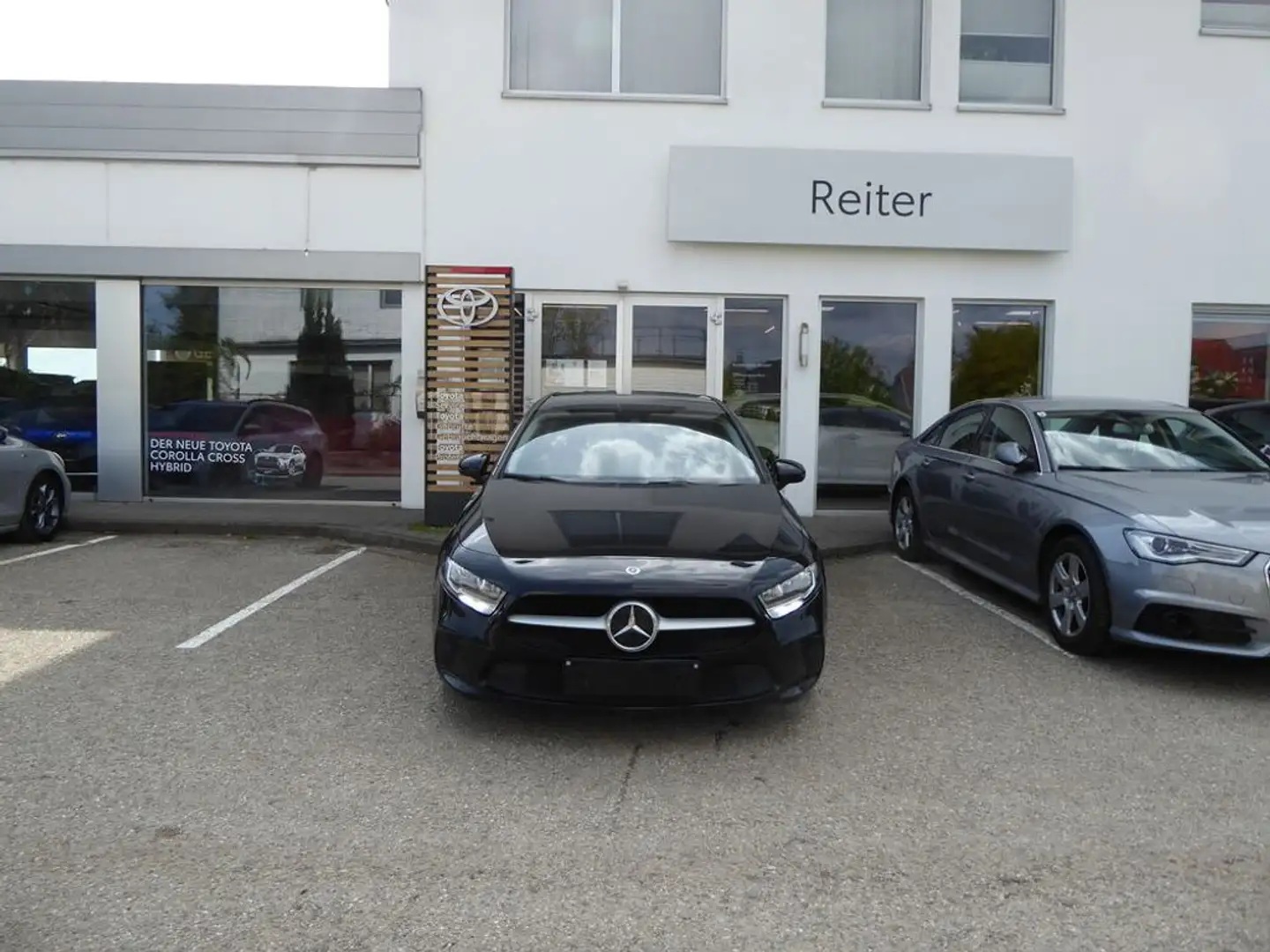 Mercedes-Benz A 200 d Aut. *NAVI*KAMERA* Schwarz - 1