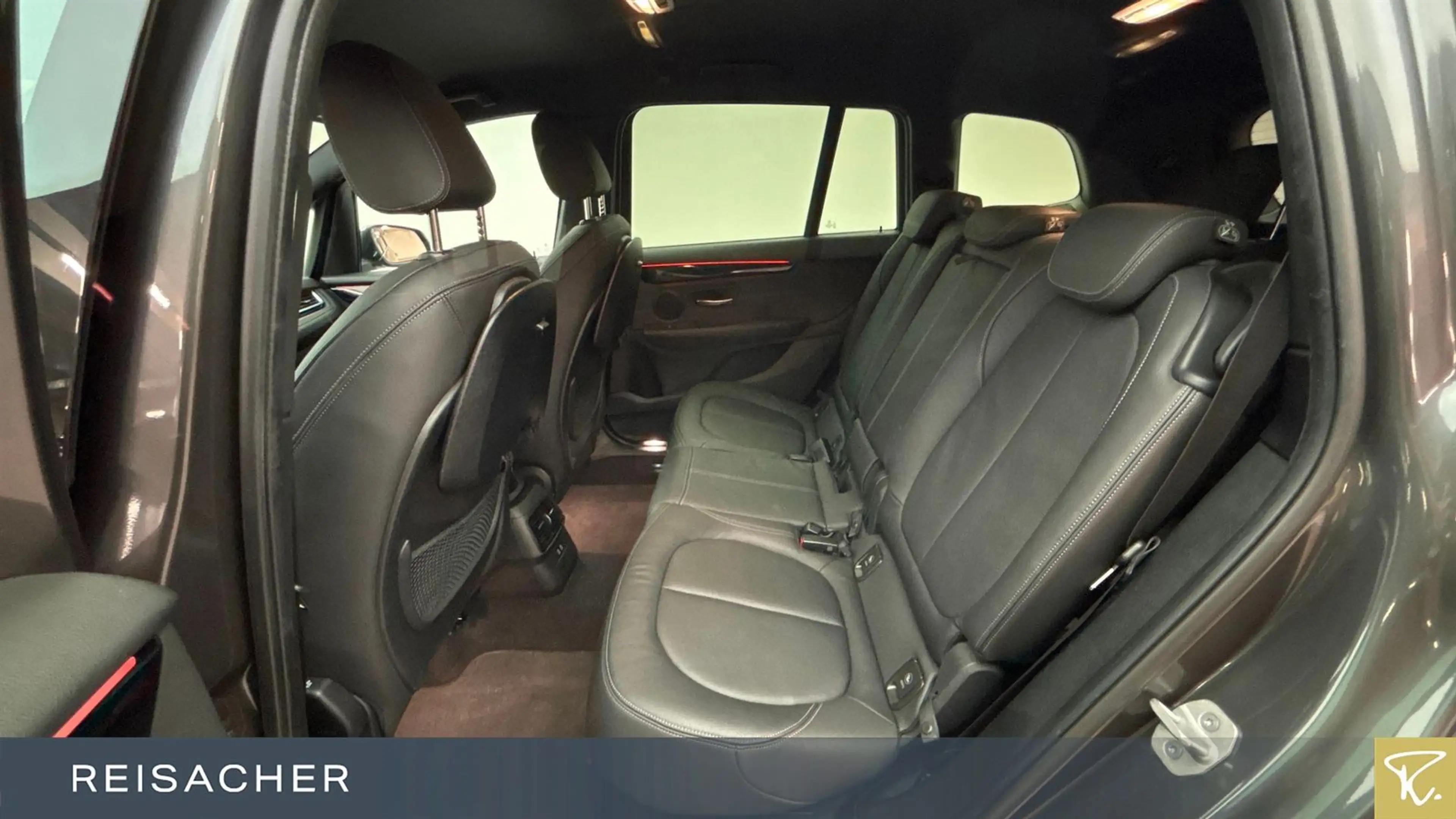 BMW 218 I Gran Tourer Sport-Line,AHK,HUD,3.Sitzreihe, — photo 8