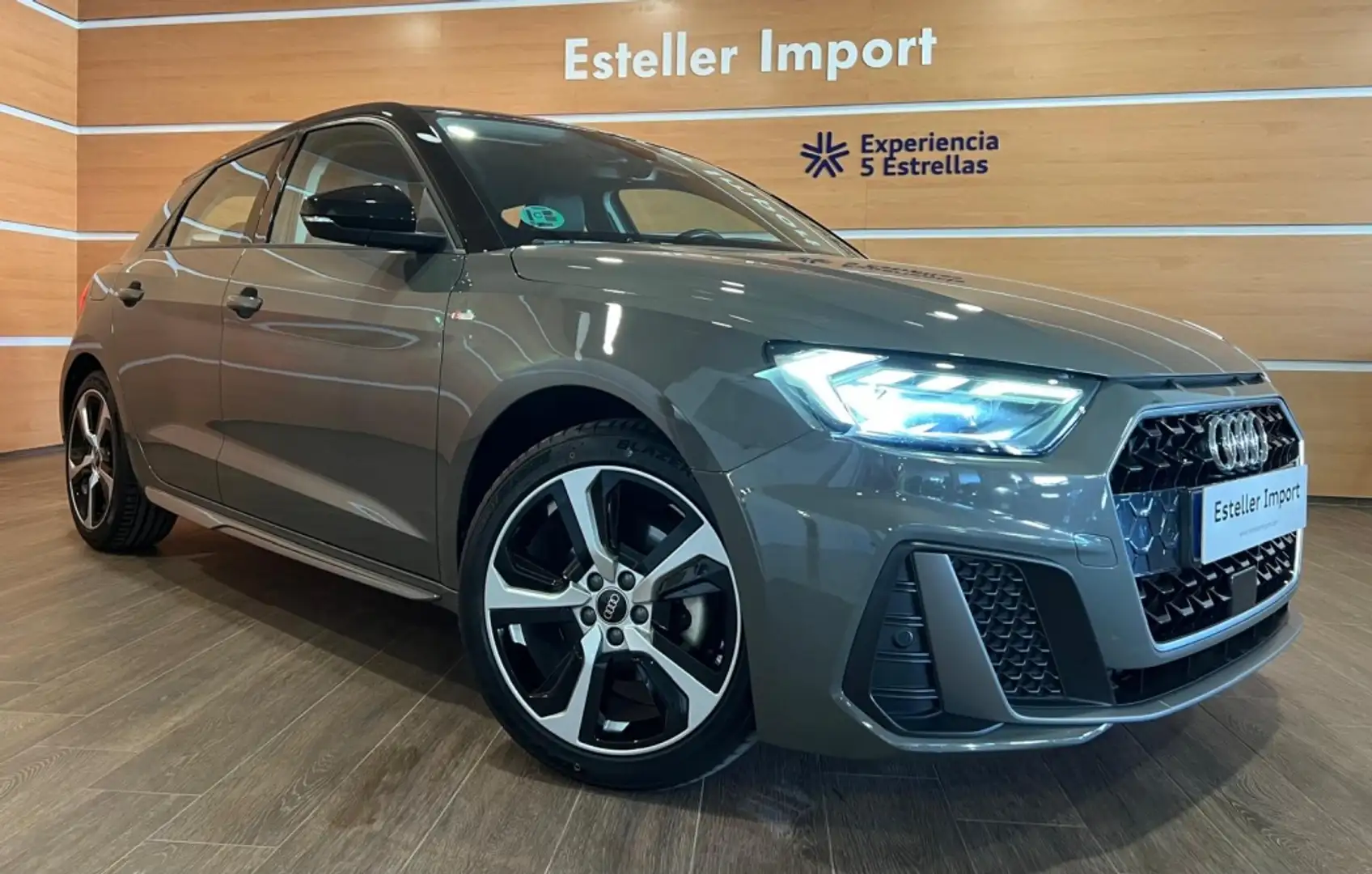 Audi A1 Sportback 30 TFSI Adrenalin Gris - 2