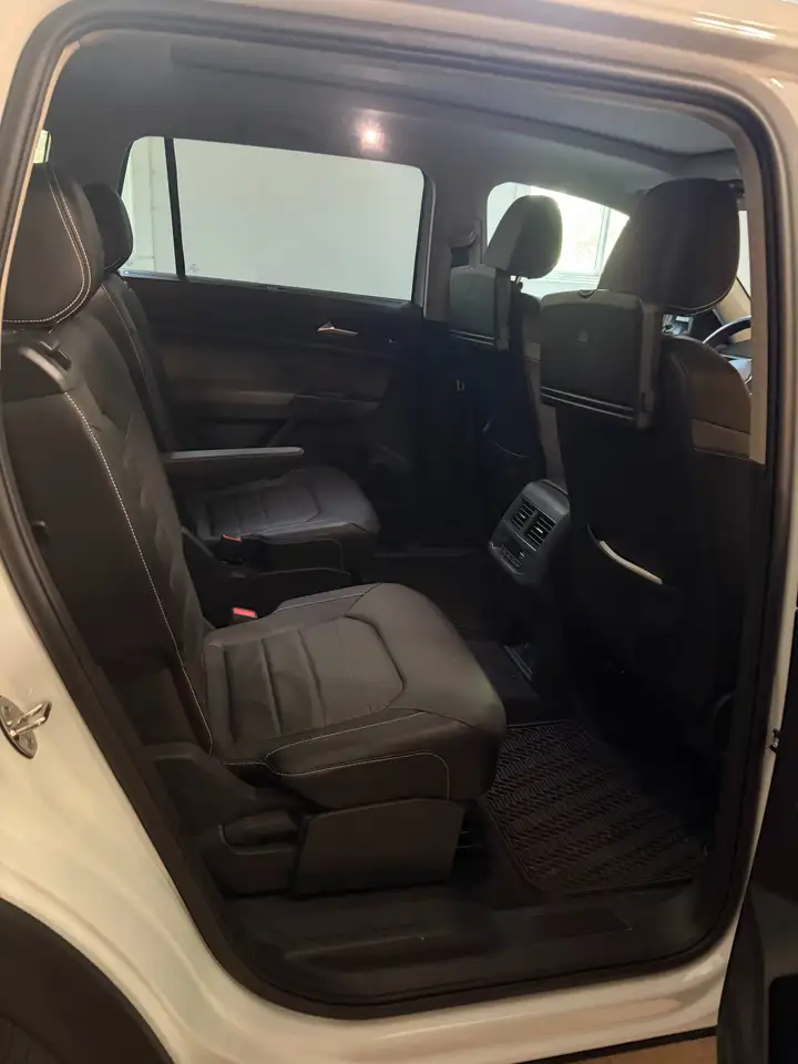 Volkswagen Atlas снимка Volkswagen Atlas
