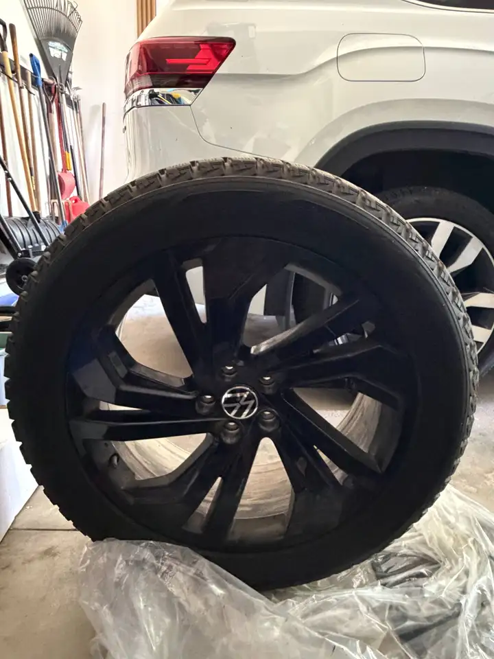 Volkswagen Atlas снимка Volkswagen Atlas