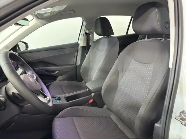 Volkswagen T-Roc view 13