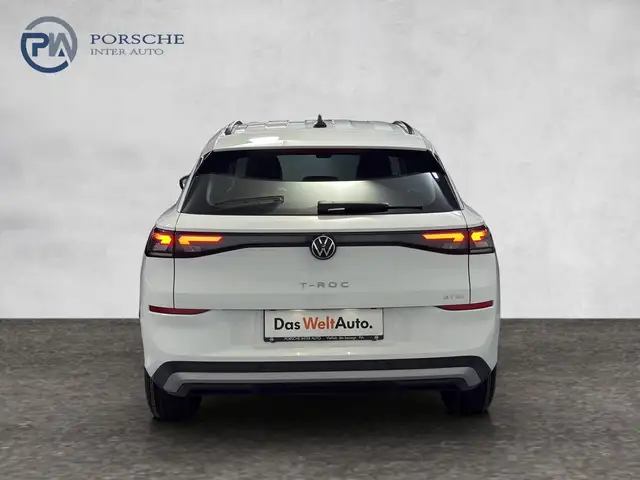 Volkswagen T-Roc view 5