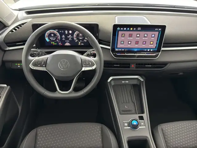 Volkswagen T-Roc view 7