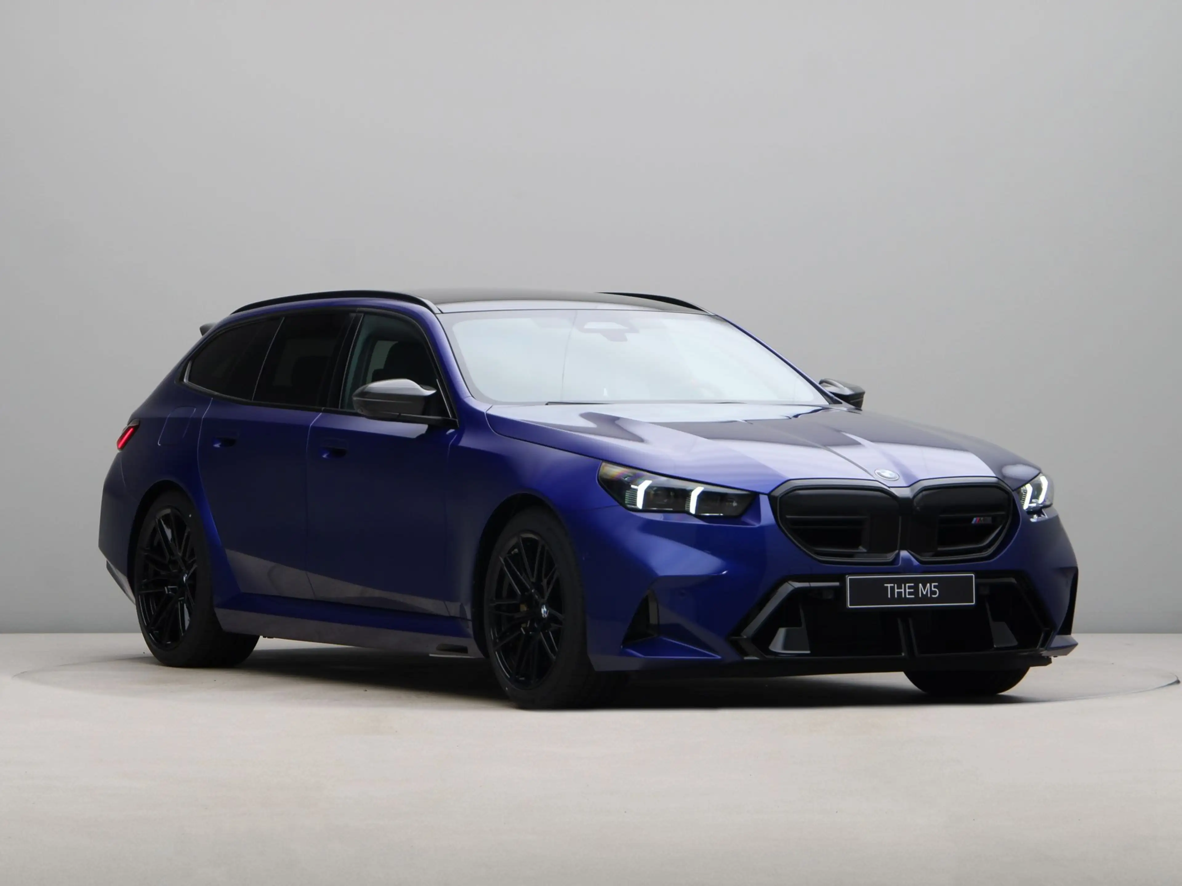 BMW M5 Touring — photo 7