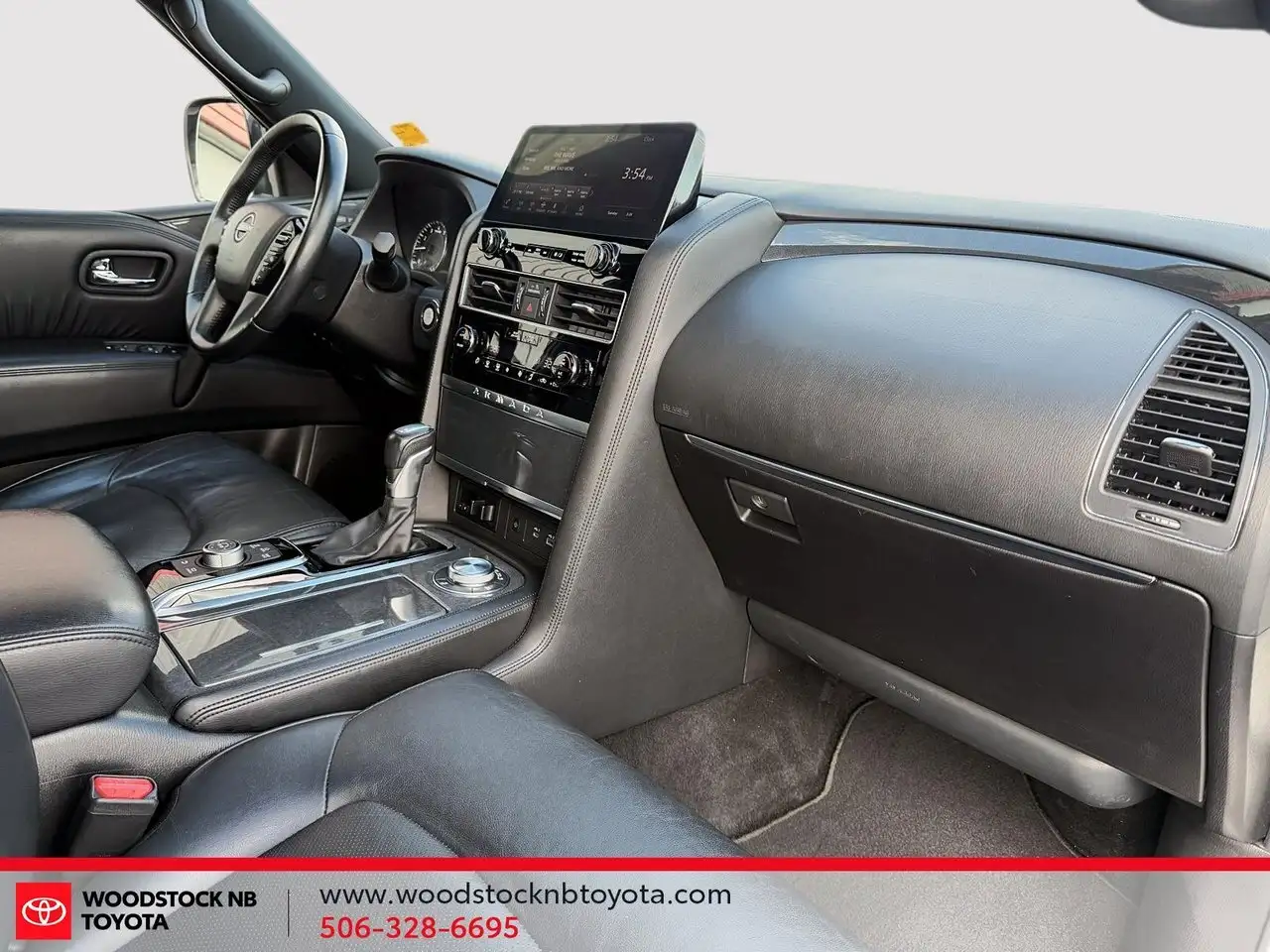 Nissan Armada снимка Nissan Armada