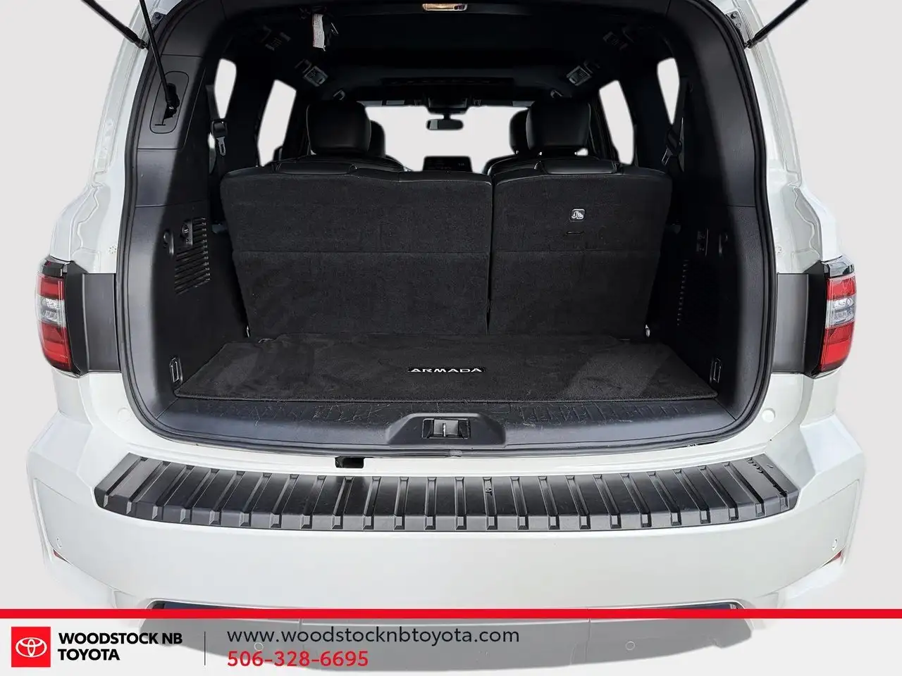 Nissan Armada снимка Nissan Armada