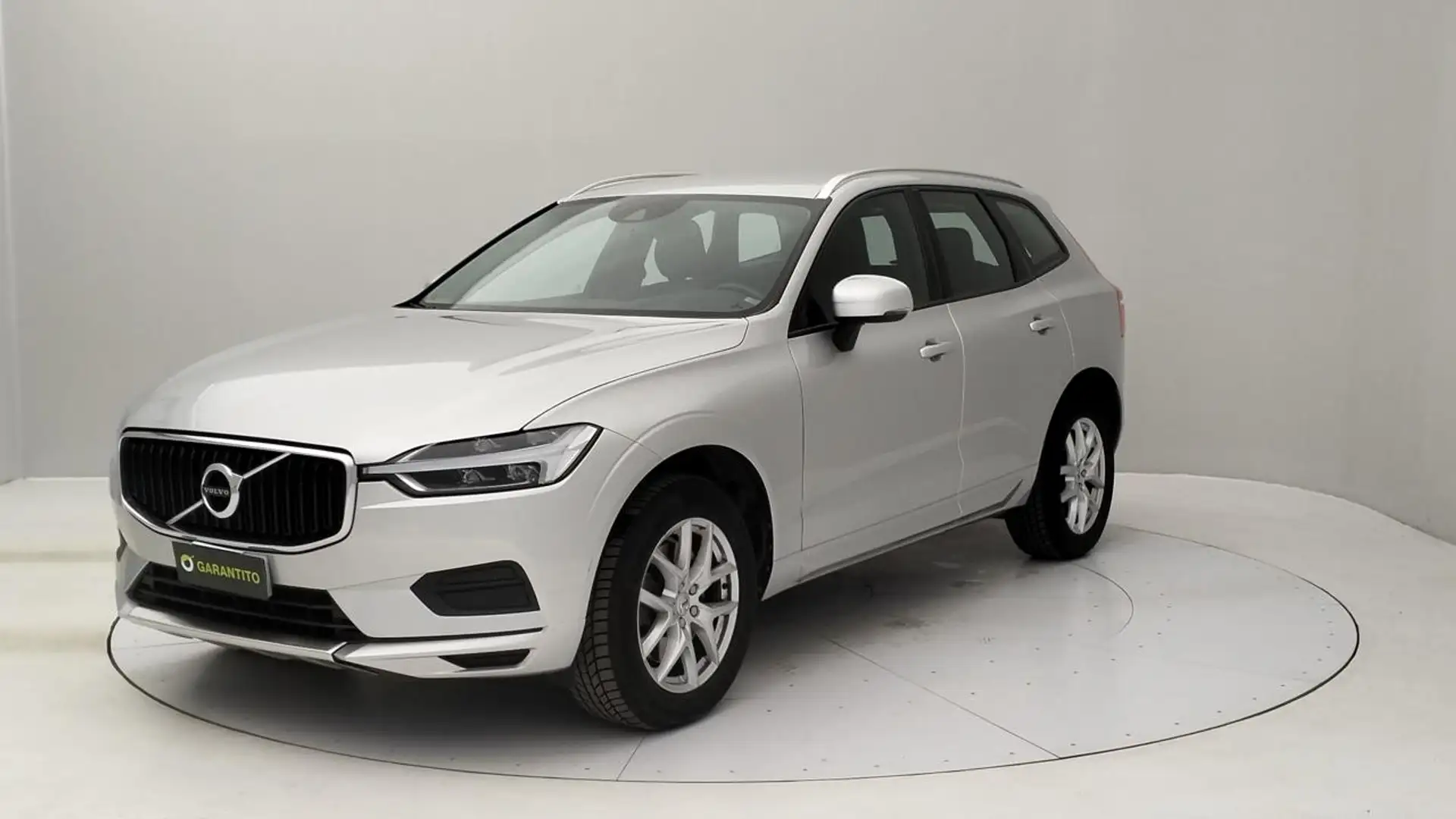 Volvo XC60 2.0 d5 Business awd geartronic my18 Silber - 1